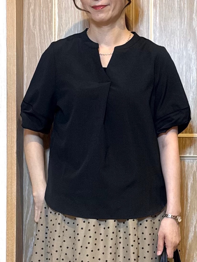 KAORIさんの「SHOO･LA･RUE｜【洗濯後しわになりにくい/インせずきまる】シンプルだけど女性らしい 麻調スキッパーブラウス」を使ったコーディネート