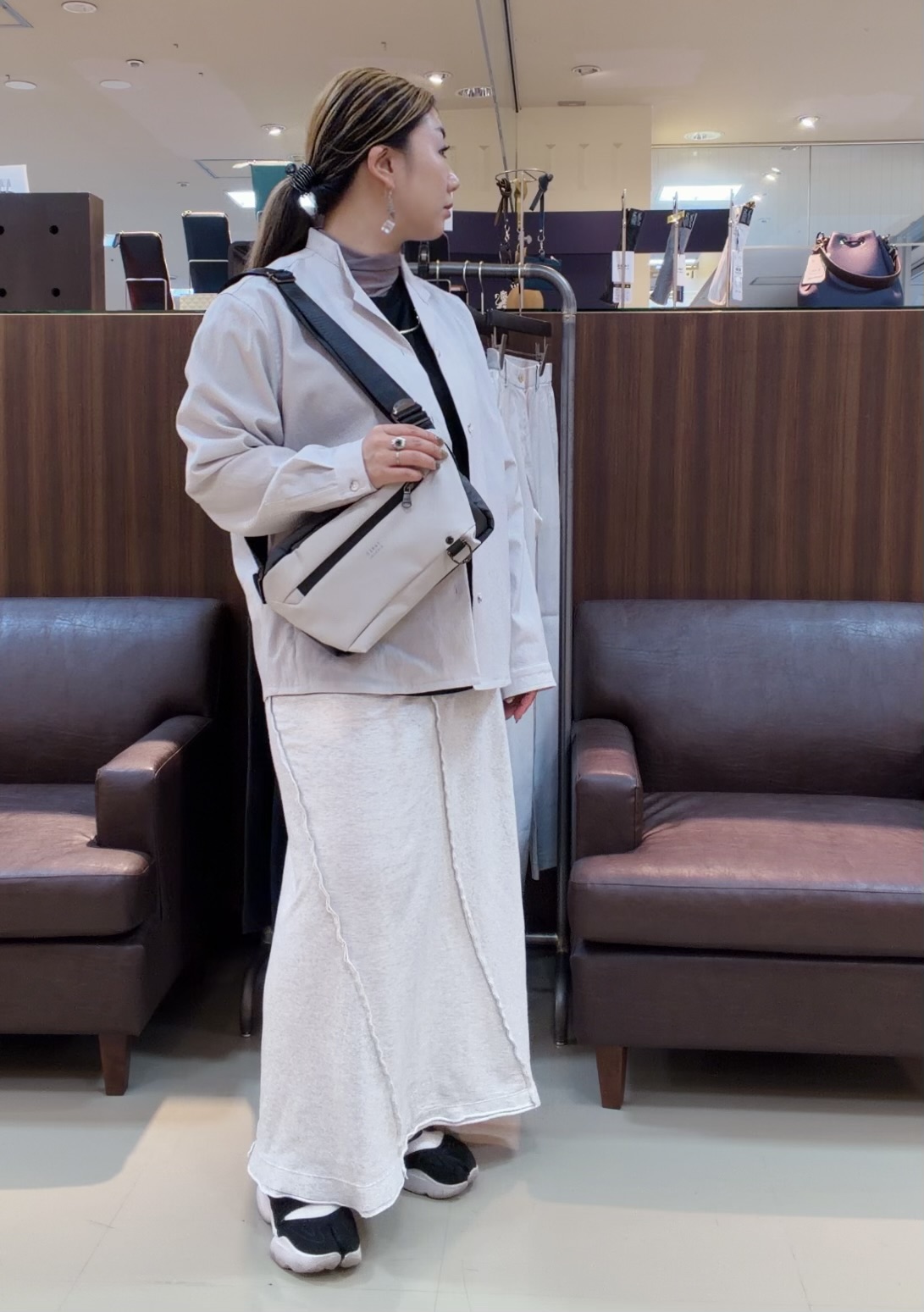735さんの「TAKEO KIKUCHI｜【撥水・洗える・シワになりにくい】 リランチェ（R） シャツ」を使ったコーディネート