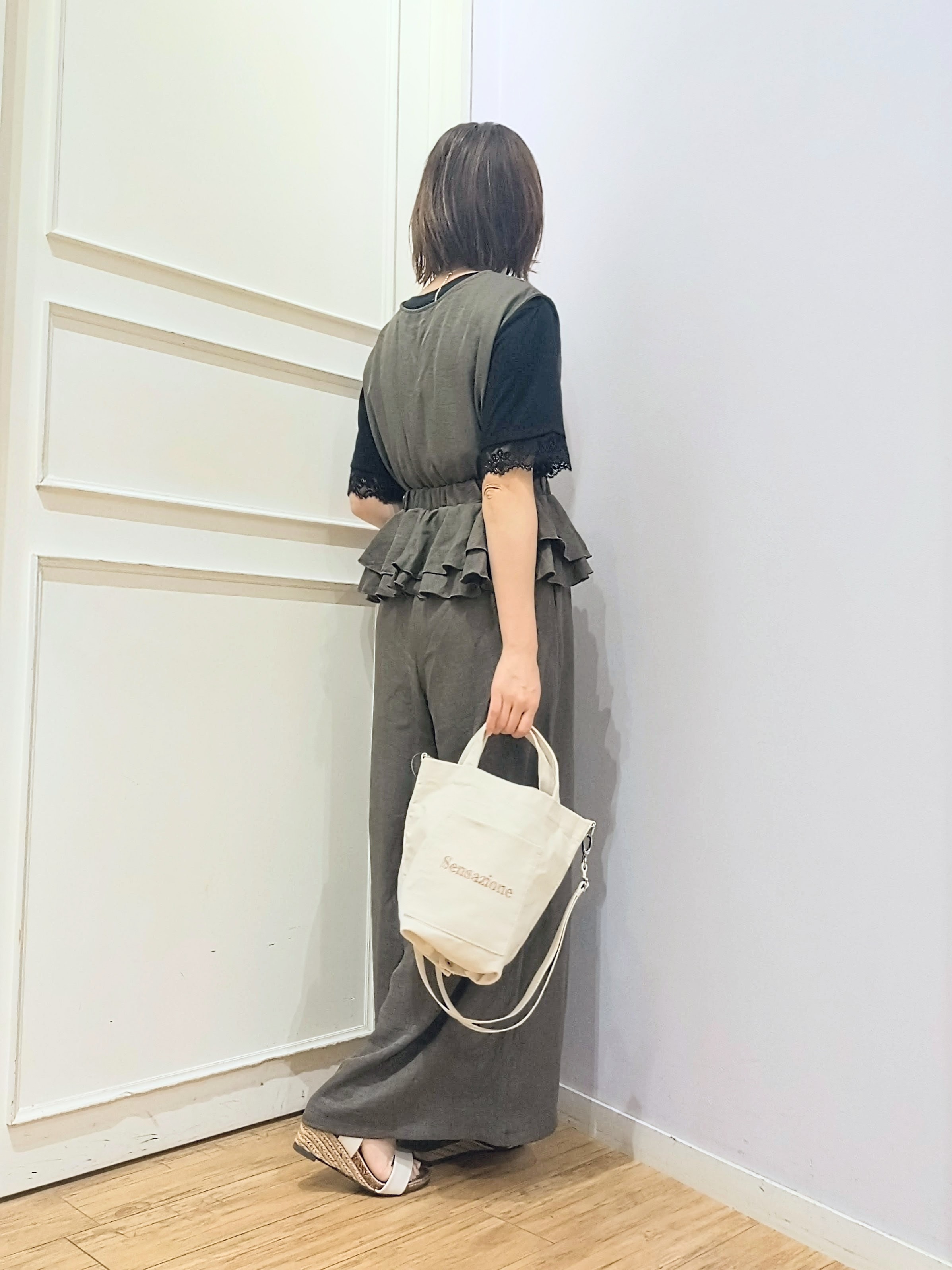 miomioさんの「SHOO･LA･RUE｜【UV/S-LL/洗濯機可】柄アソート お袖レースが旬顔 上品に決まる大人Tシャツ」を使ったコーディネート