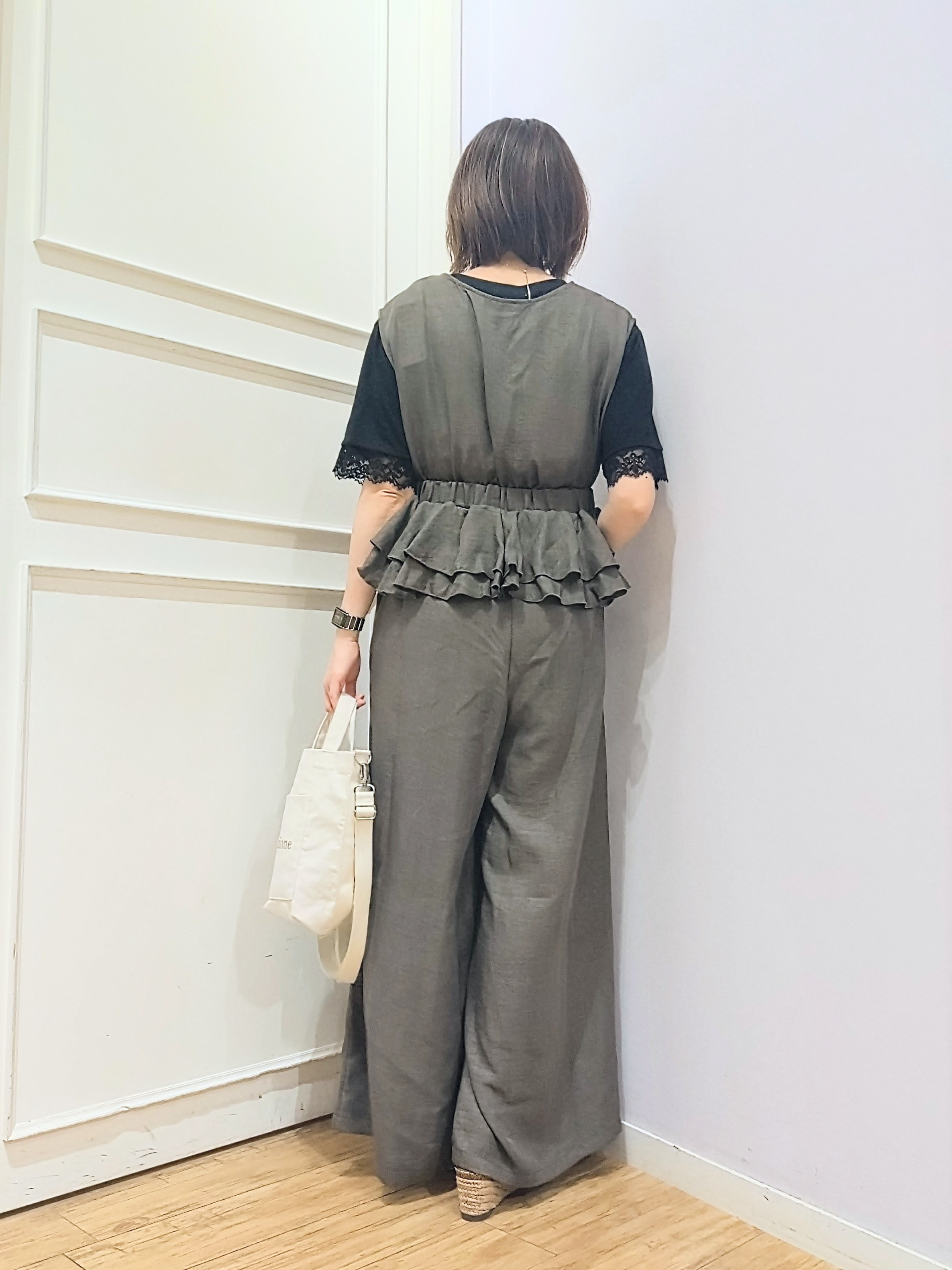 miomioさんの「SHOO･LA･RUE｜【UV/S-LL/洗濯機可】柄アソート お袖レースが旬顔 上品に決まる大人Tシャツ」を使ったコーディネート