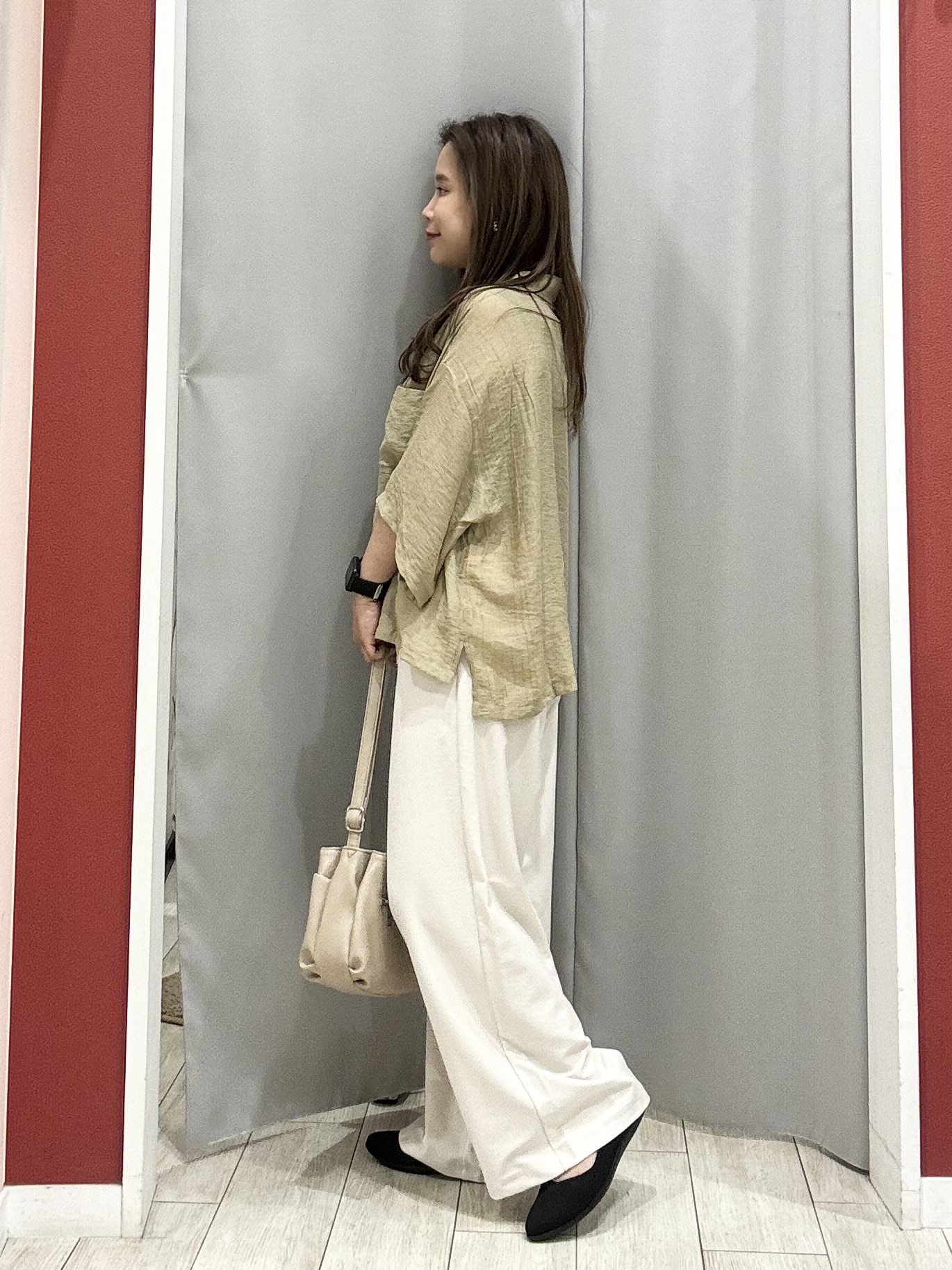 shioさんの「SHOO･LA･RUE｜【S-LL/5分袖/洗濯機可】程よい透け感 ポケット付きシャツ」を使ったコーディネート