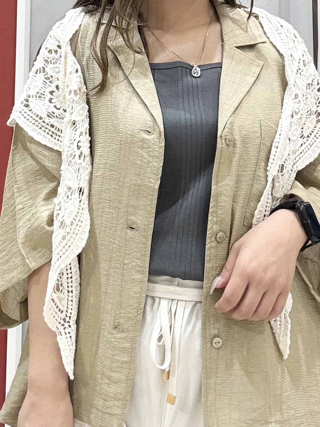 shioさんの「SHOO･LA･RUE｜【S-LL/5分袖/洗濯機可】程よい透け感 ポケット付きシャツ」を使ったコーディネート