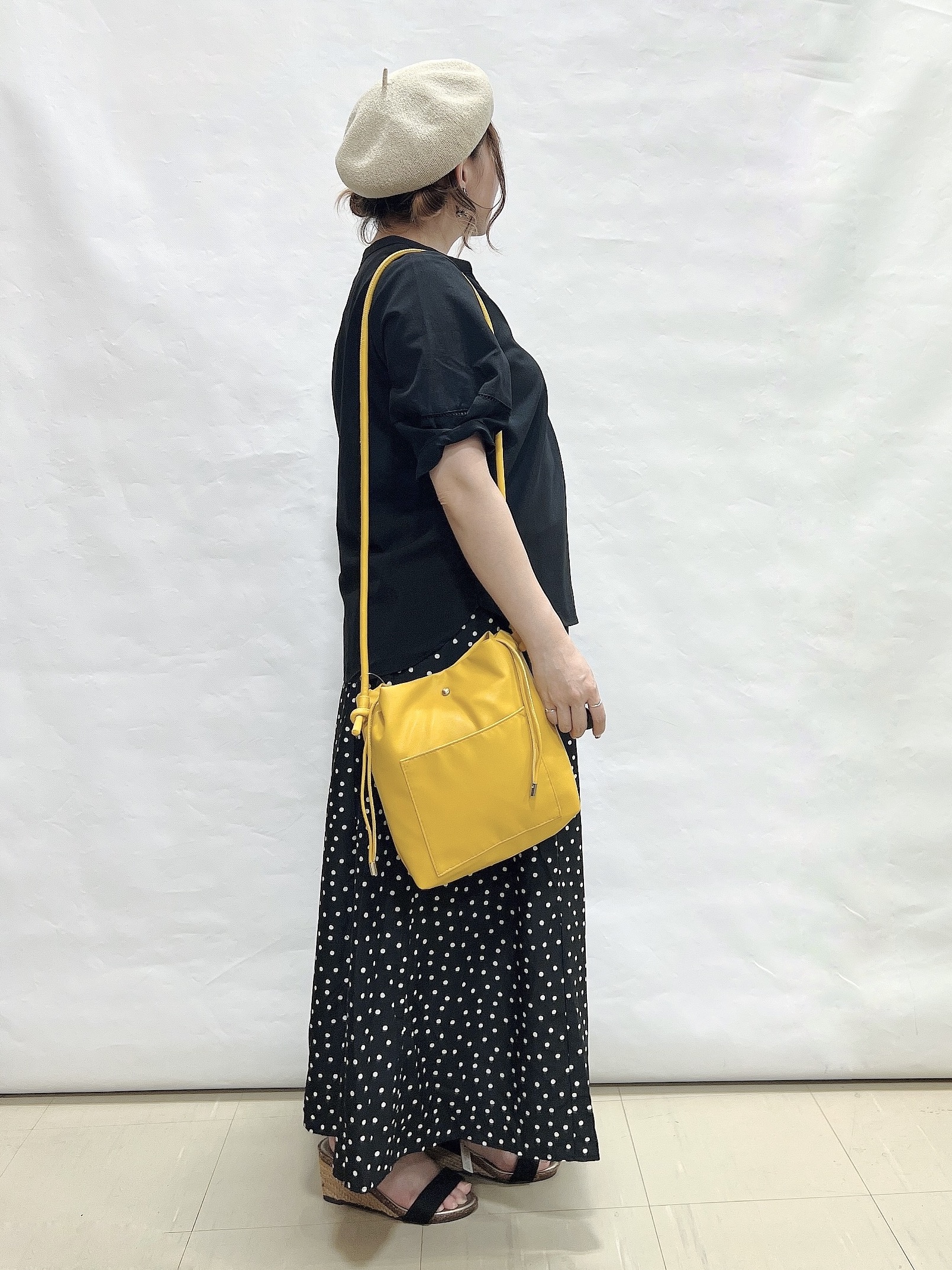 YUIさんの「SHOO･LA･RUE｜【洗濯後しわになりにくい/インせずきまる】シンプルだけど女性らしい 麻調スキッパーブラウス」を使ったコーディネート