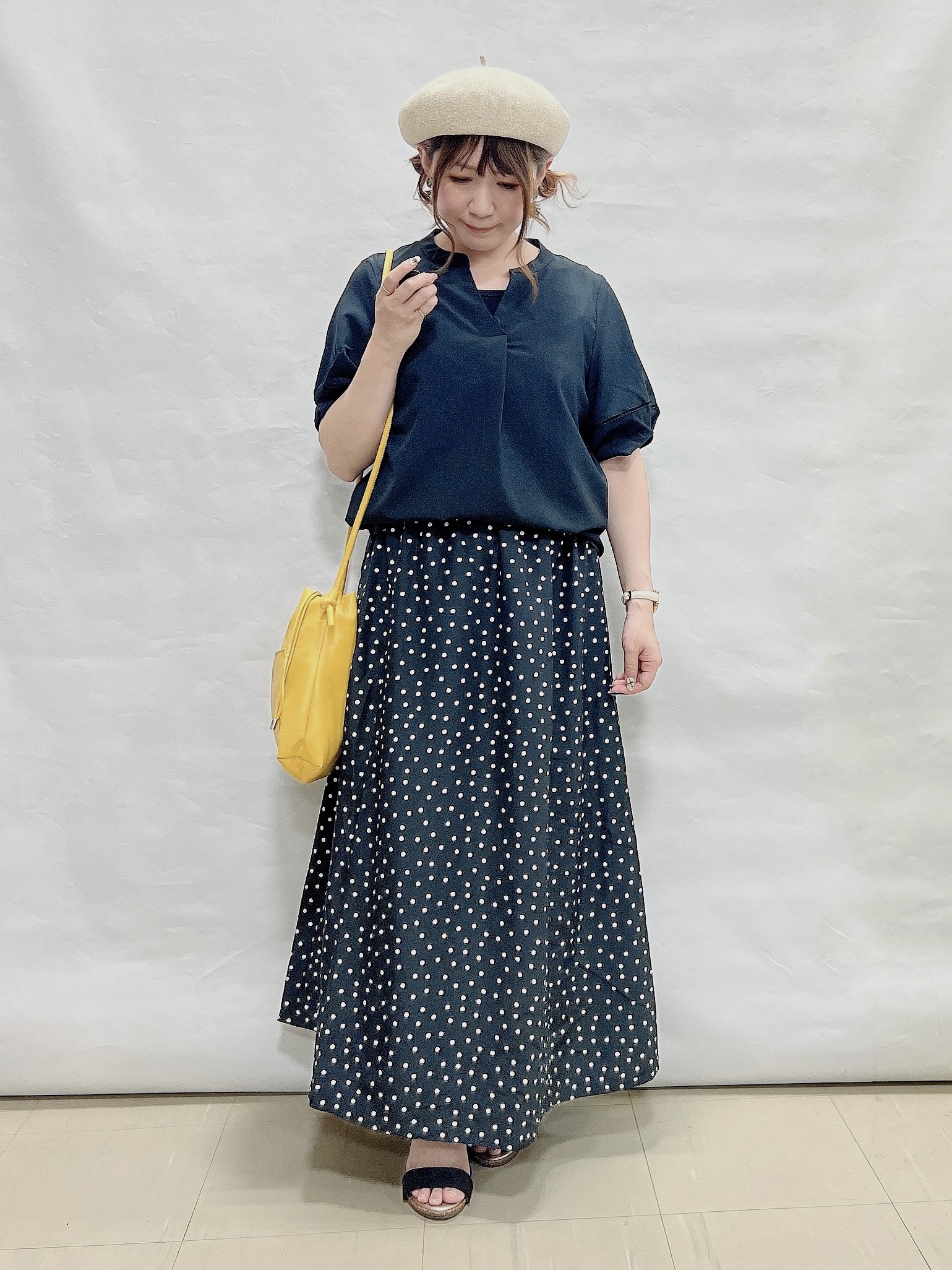 YUIさんの「SHOO･LA･RUE｜【洗濯後しわになりにくい/インせずきまる】シンプルだけど女性らしい 麻調スキッパーブラウス」を使ったコーディネート