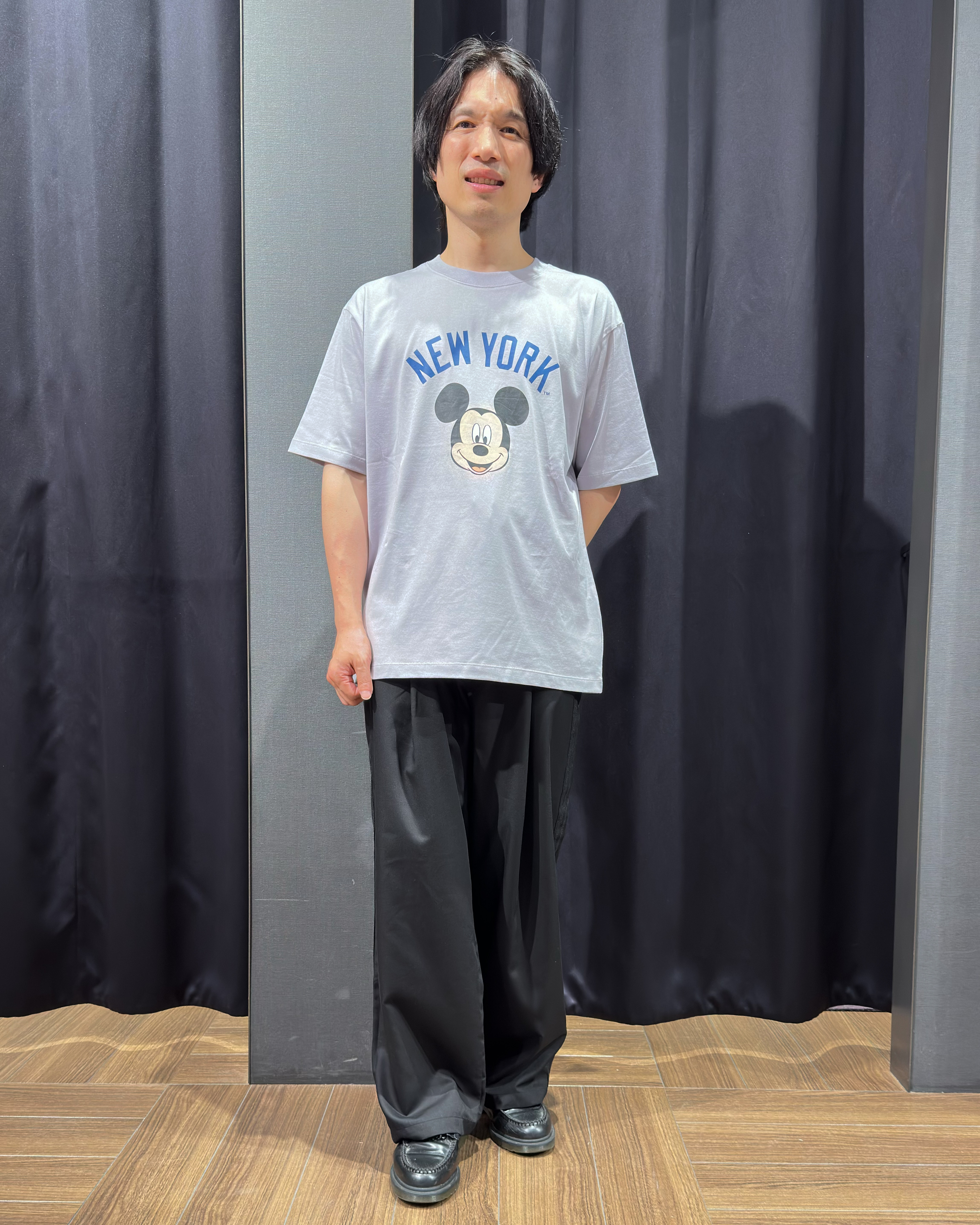 tomoyaさんの「THE SHOP TK｜【Disney】【MLB】スペシャルデザイン半袖Tシャツ」を使ったコーディネート