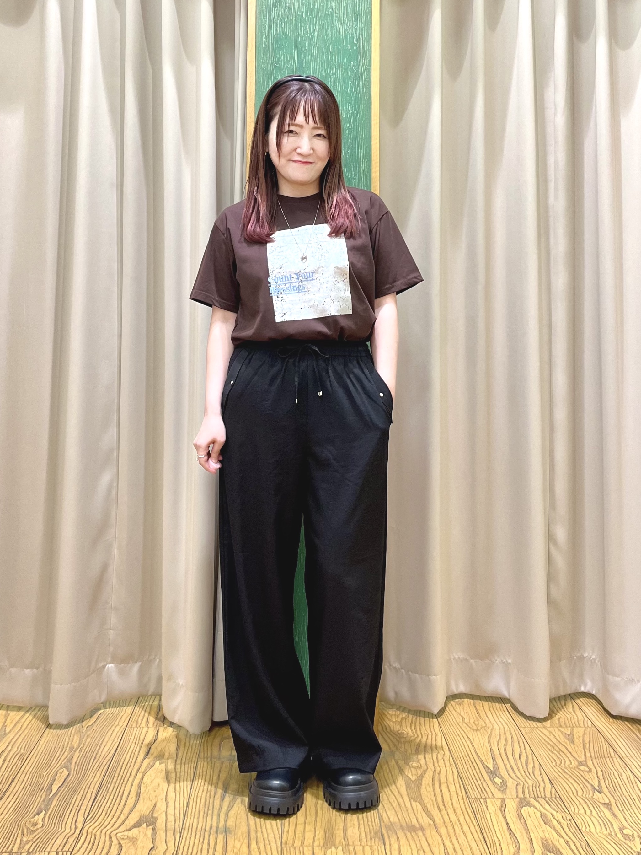 ゆっきーさんの「SHOO･LA･RUE｜【S-LL/洗濯機可】選べる4柄　デイリー使いにぴったりな 大人の頼れるTシャツ」を使ったコーディネート