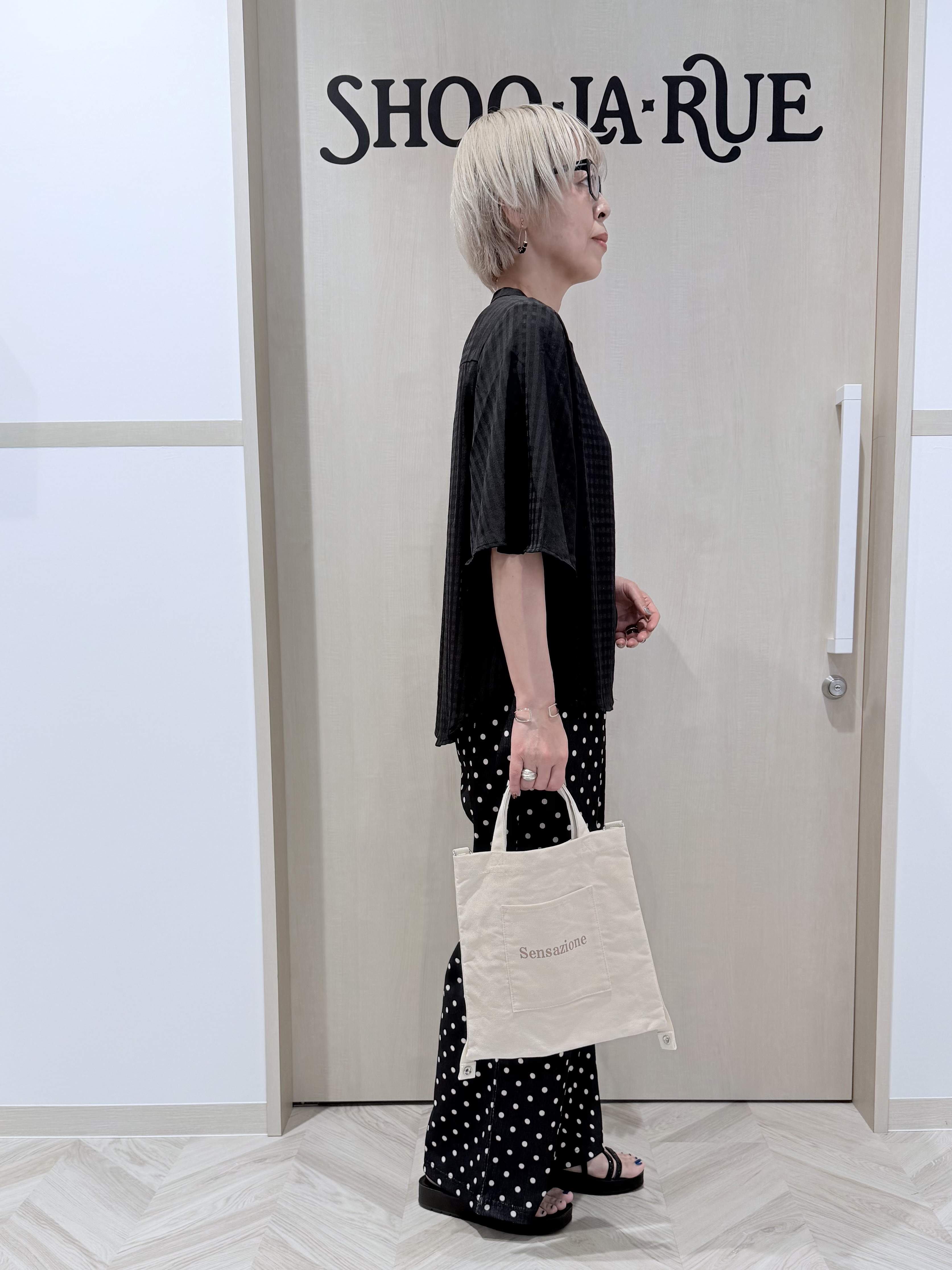 chieさんの「SHOO･LA･RUE｜【洗濯機可/S-LL】二の腕隠せる 5分袖ギンガムシアーブラウス」を使ったコーディネート