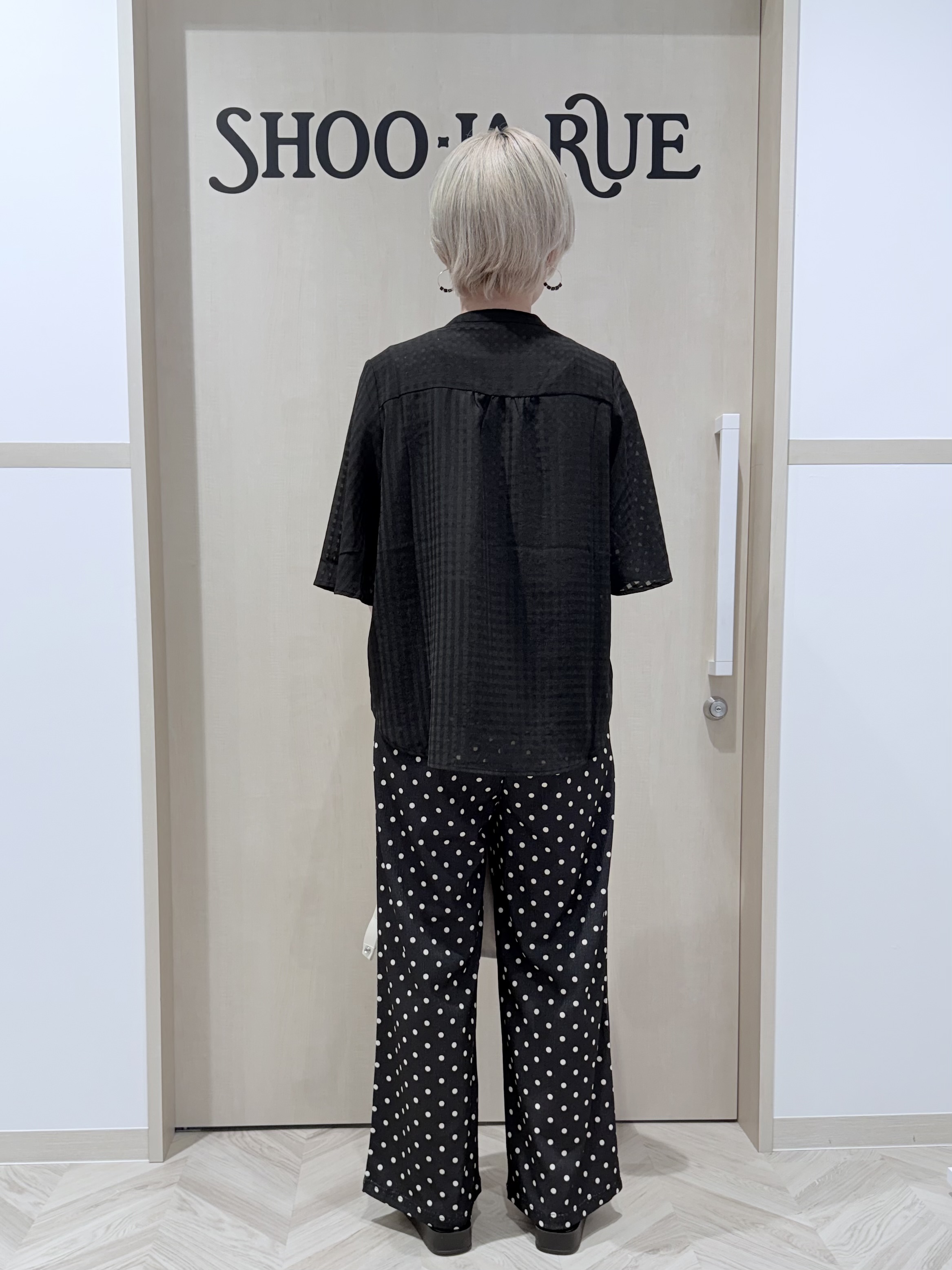 chieさんの「SHOO･LA･RUE｜【洗濯機可/S-LL】二の腕隠せる 5分袖ギンガムシアーブラウス」を使ったコーディネート