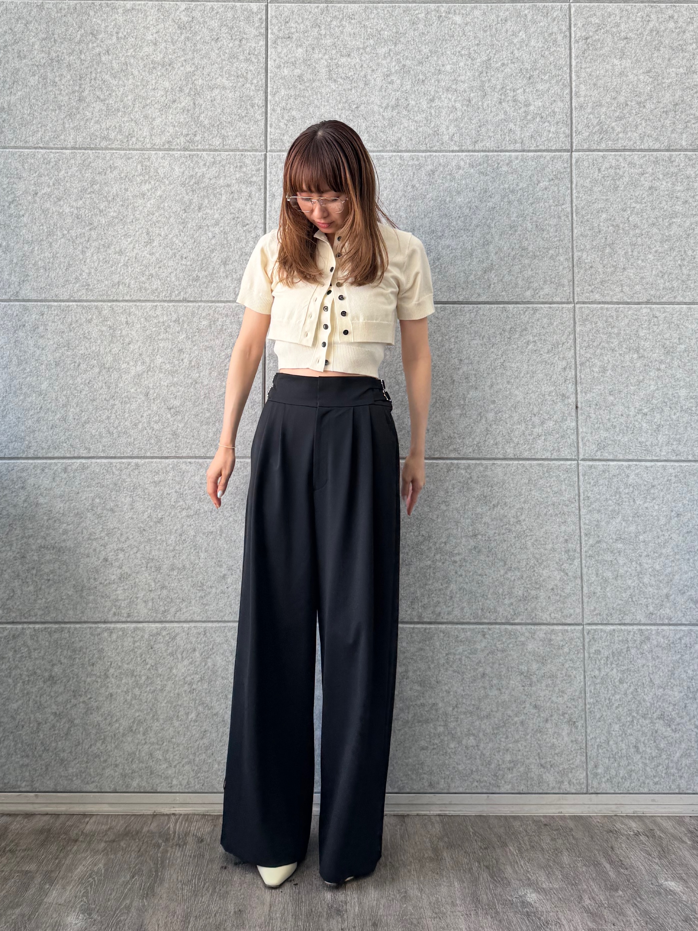 designer yukaさんの「CODE A｜modular button knit cardigan」を使ったコーディネート