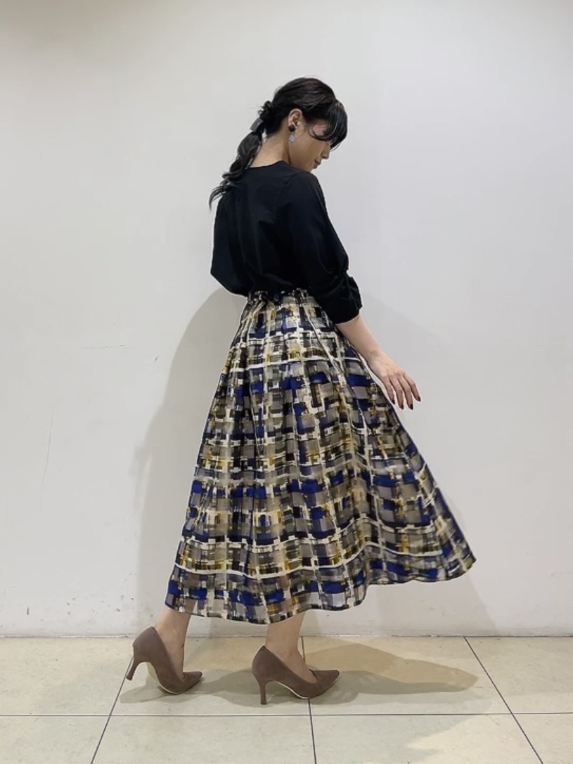 watanabeさんの「UNTITLED｜【撥水／UVケア】ねじり袖サッカートップス」を使ったコーディネート