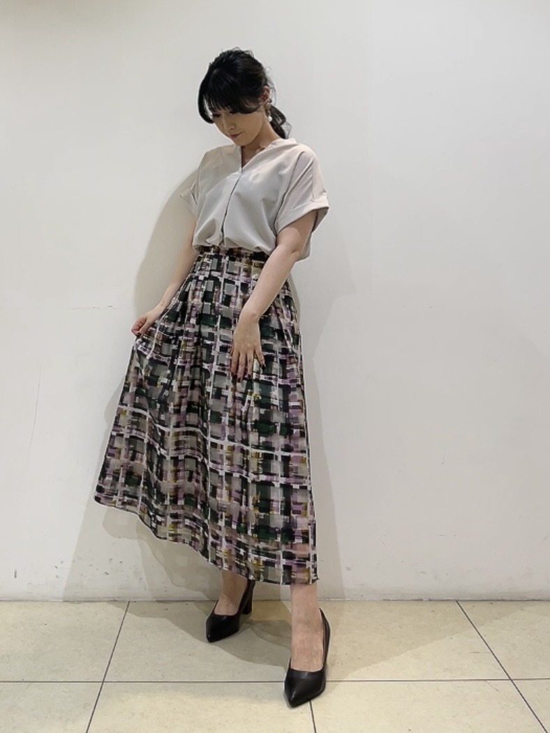 watanabeさんの「UNTITLED｜【セットアップ可/UVカット】エアリークールブラウス」を使ったコーディネート