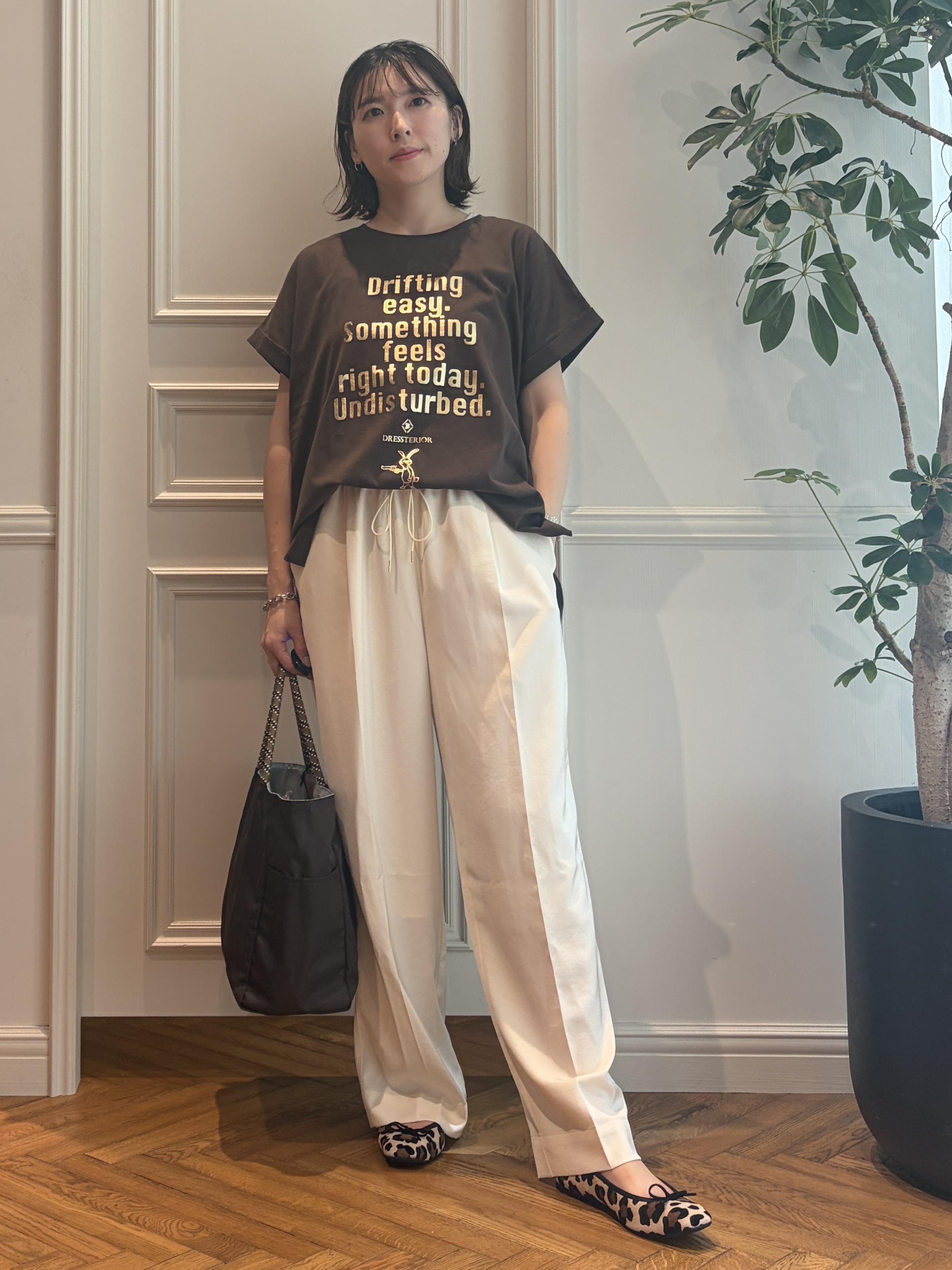 nakaoさんの「DRESSTERIOR｜サテンイージーパンツ」を使ったコーディネート