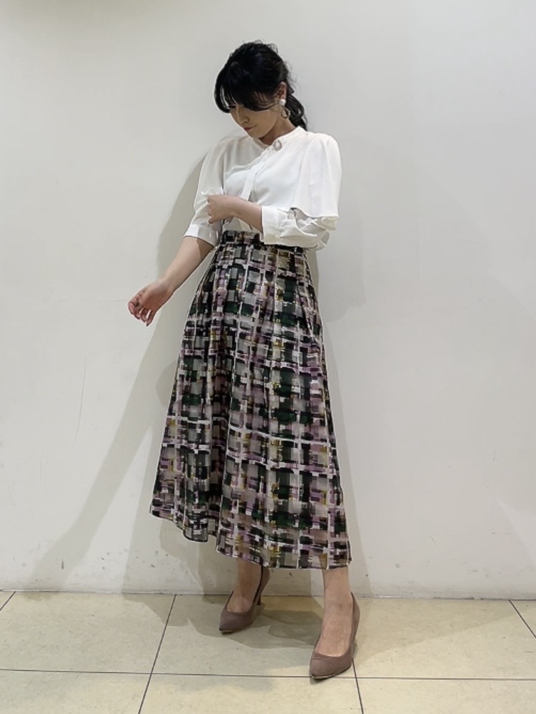 watanabeさんの「UNTITLED｜【羽織りにも！/UVケア/着る日傘】ケープ風ブラウス」を使ったコーディネート
