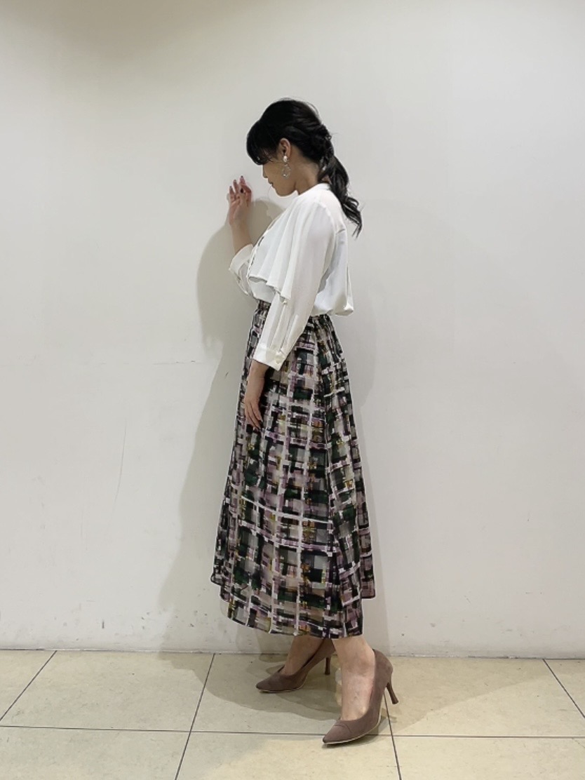watanabeさんの「UNTITLED｜【羽織りにも！/UVケア/着る日傘】ケープ風ブラウス」を使ったコーディネート