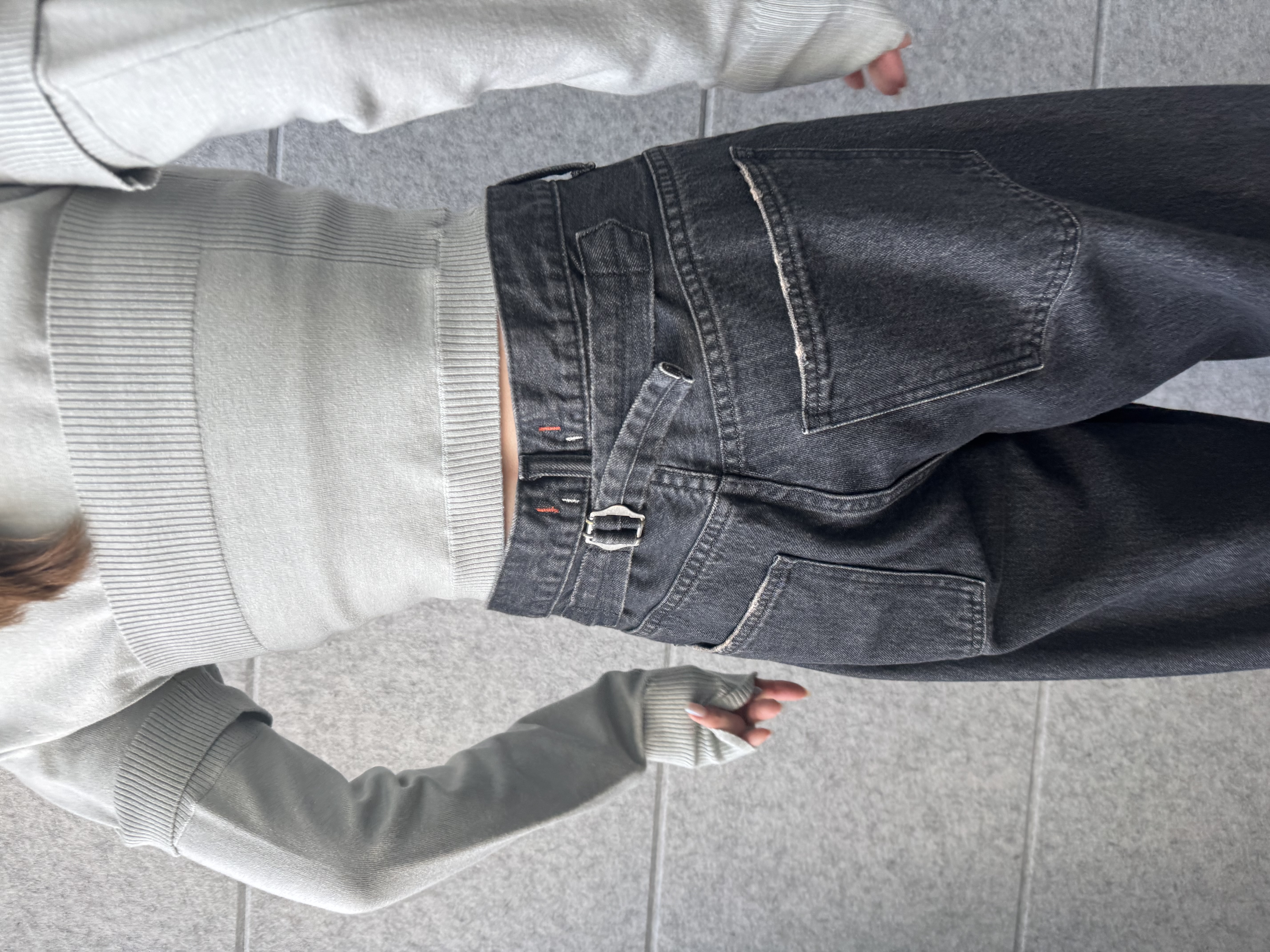 designer yukaさんの「CODE A｜modular button knit cardigan」を使ったコーディネート