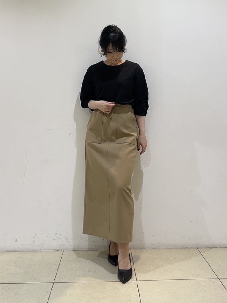 watanabeさんの「UNTITLED｜【洗える／UVケア】ねじり袖サッカートップス」を使ったコーディネート