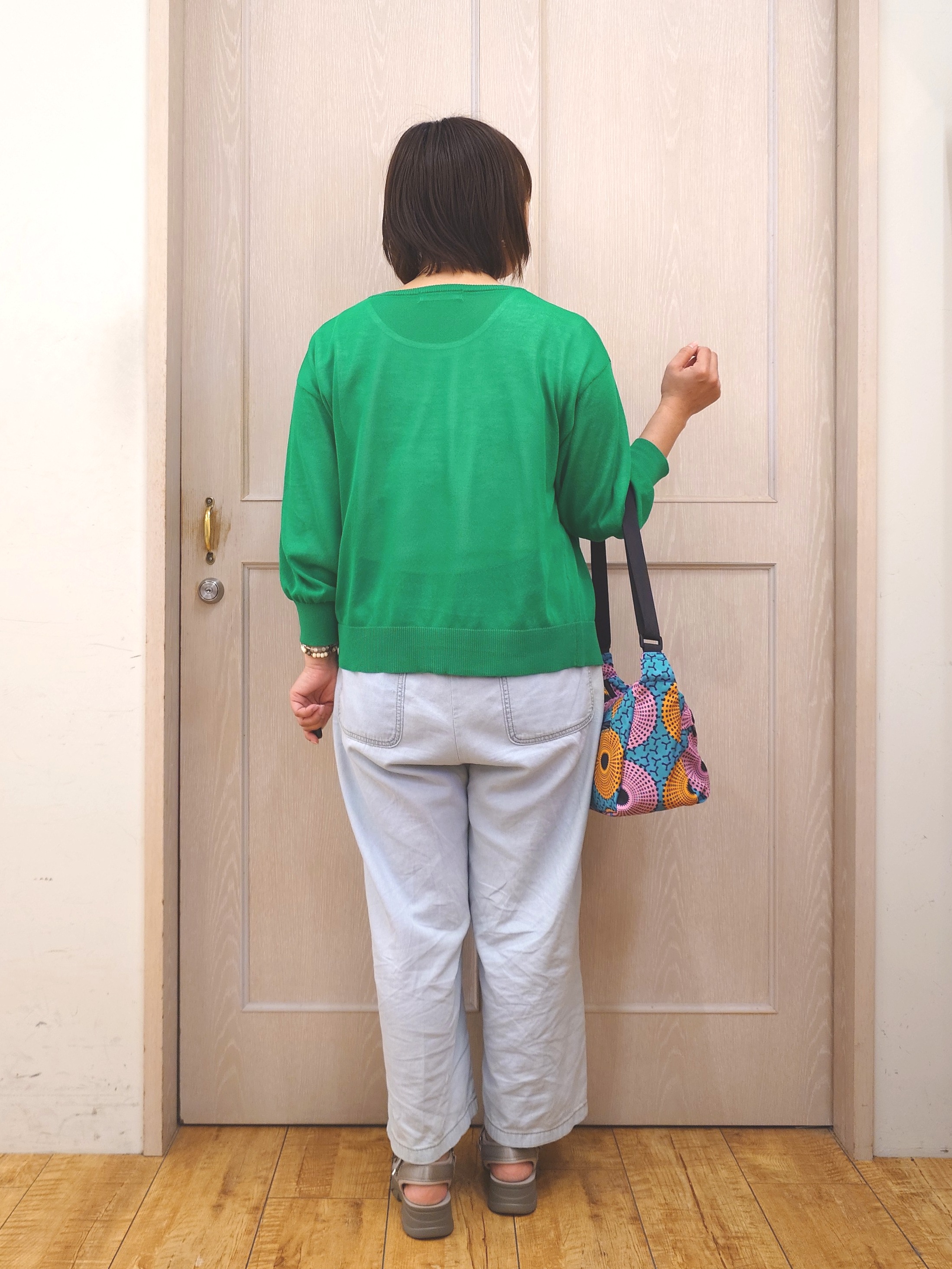 とろろさんの「SHOO･LA･RUE｜【洗濯機可/S-LL】程よいVネックですっきり魅せる ジップアップ 7分袖シアーカーディガン」を使ったコーディネート