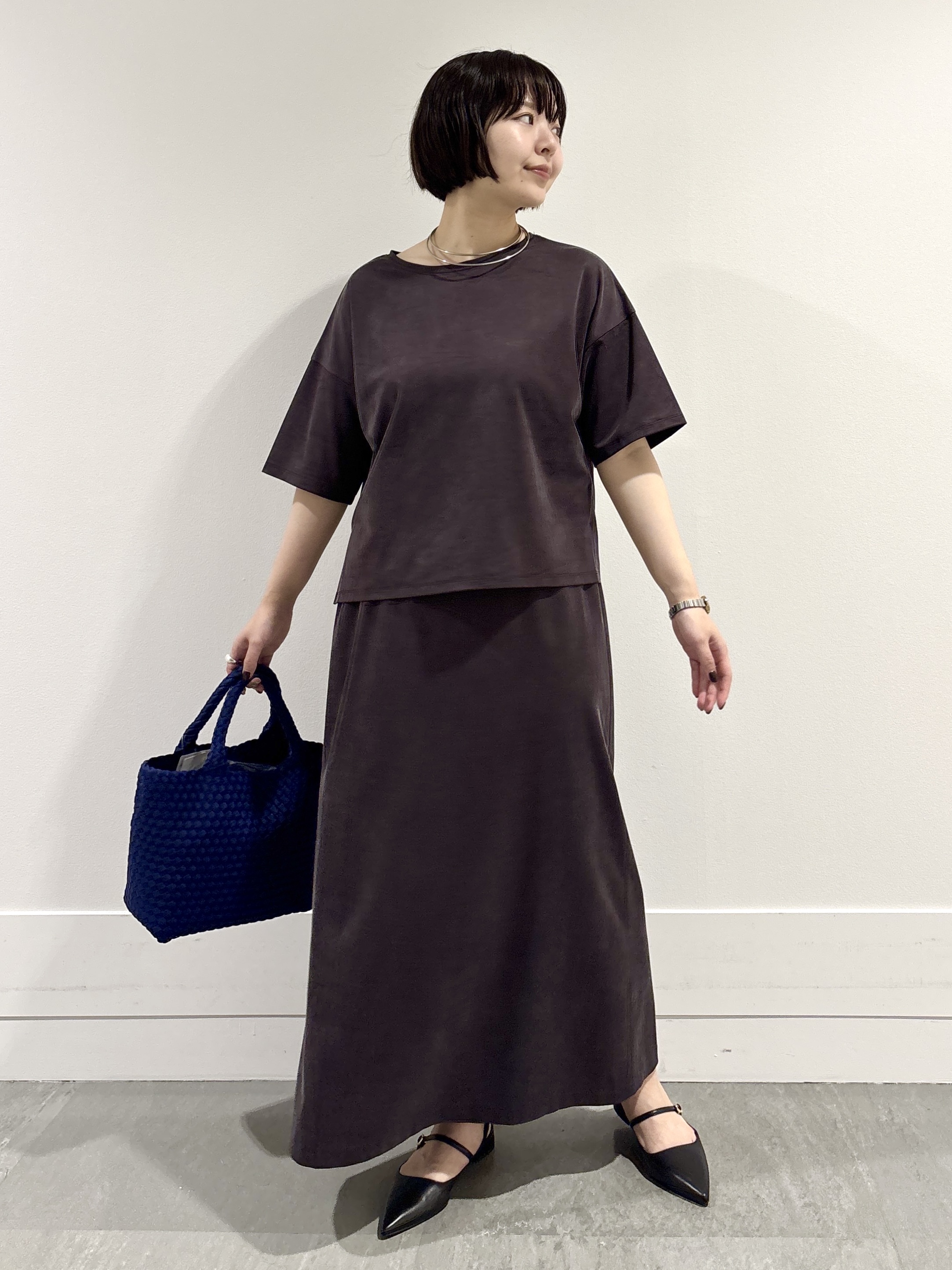 モエカさんの「UNTITLED｜【きれいめTシャツ/セットアップ可】ヴィンテージライクプルオーバー」を使ったコーディネート