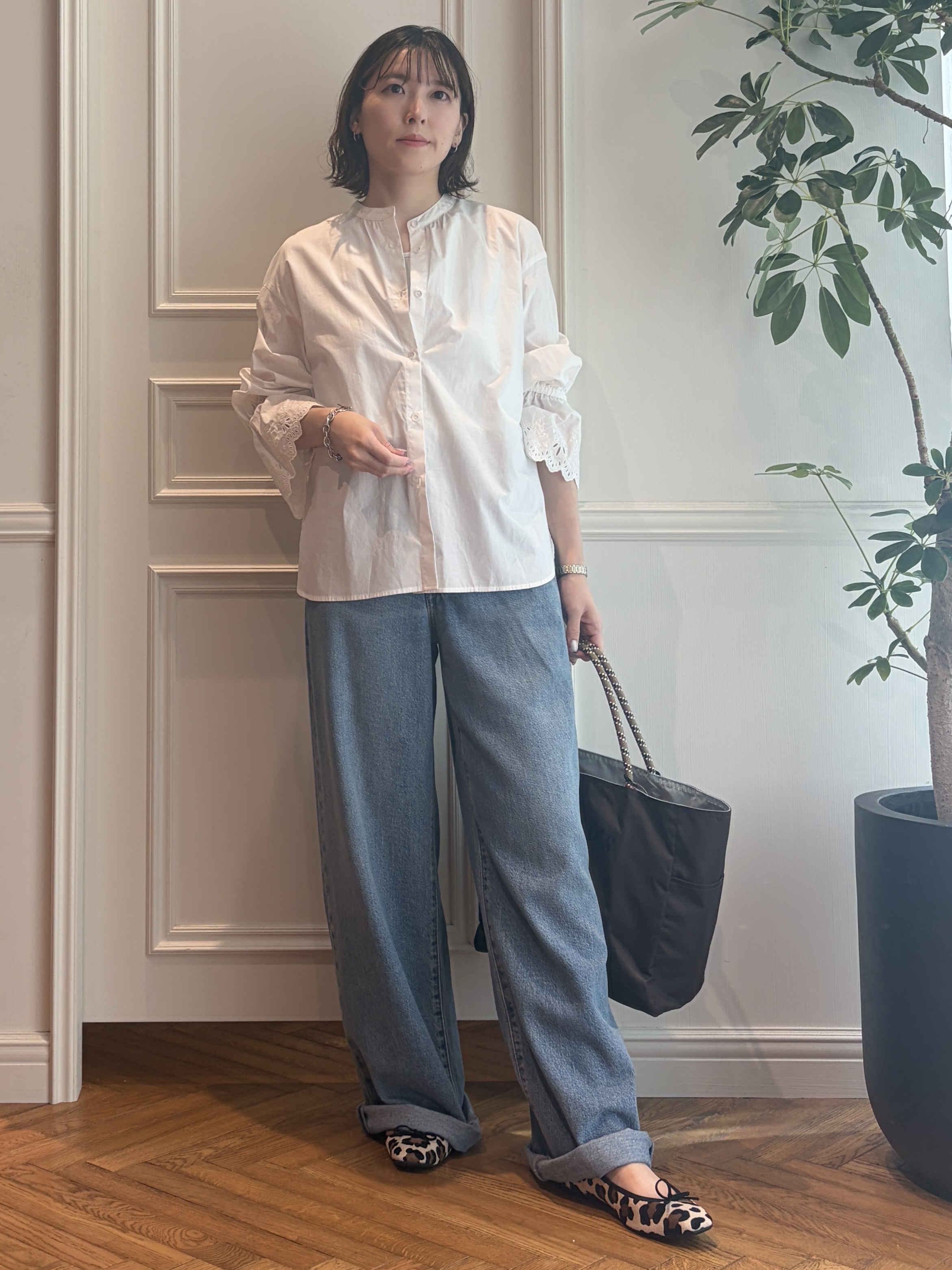 nakaoさんの「DRESSTERIOR｜【STORY11月号掲載】エンブロイダリーカフスシャツ」を使ったコーディネート