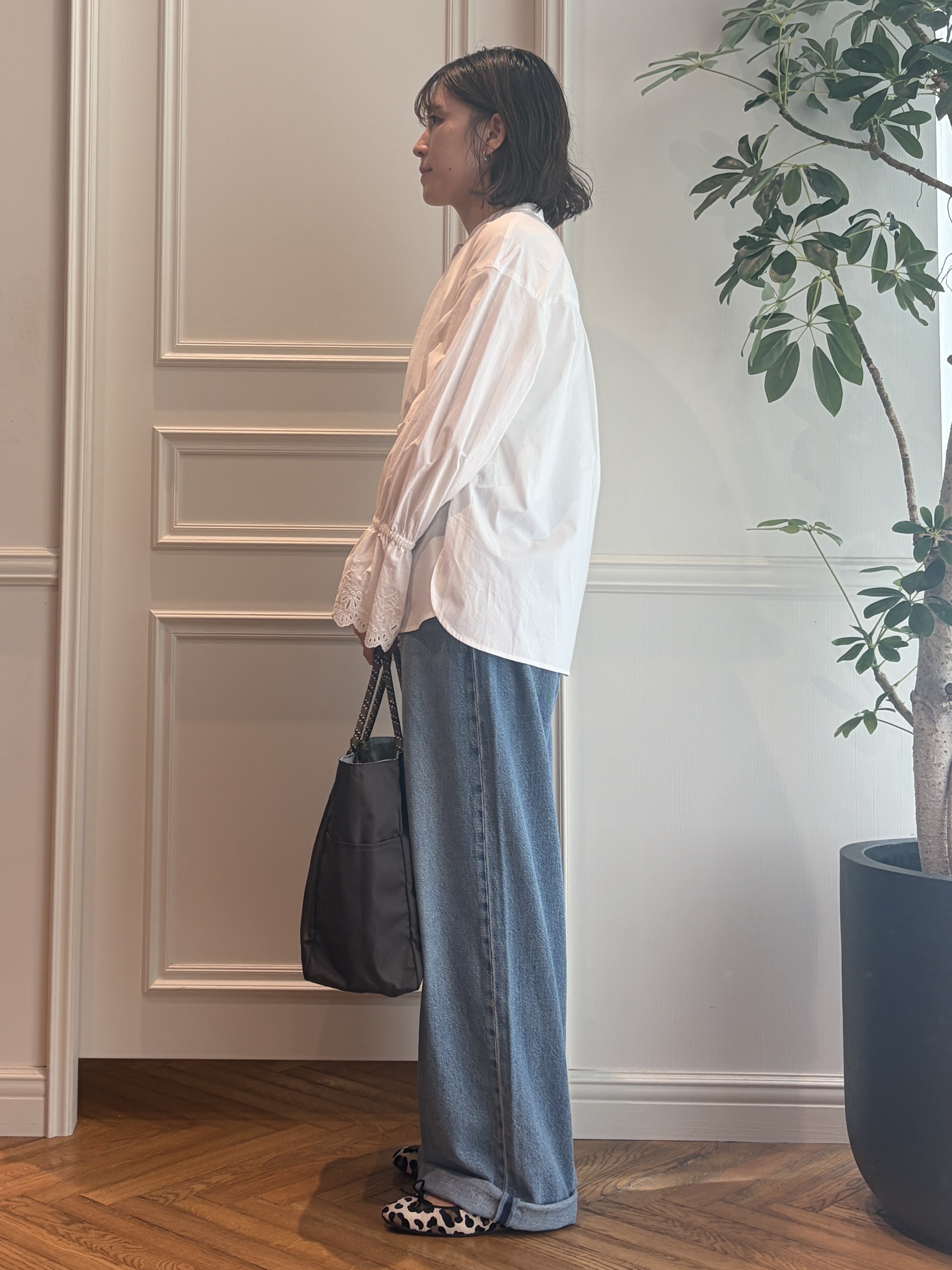 nakaoさんの「DRESSTERIOR｜【STORY11月号掲載】エンブロイダリーカフスシャツ」を使ったコーディネート
