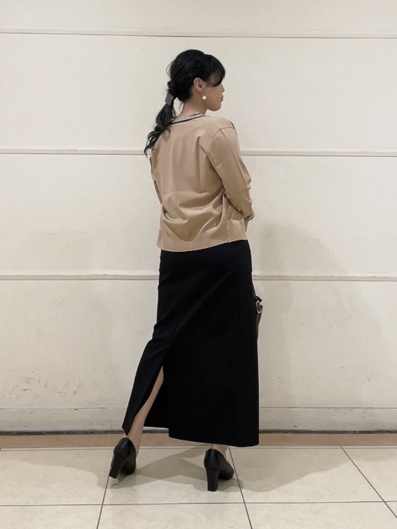 watanabeさんの「UNTITLED｜【アンサンブル可能/秋羽織り】コンパクトニットカーディガン」を使ったコーディネート