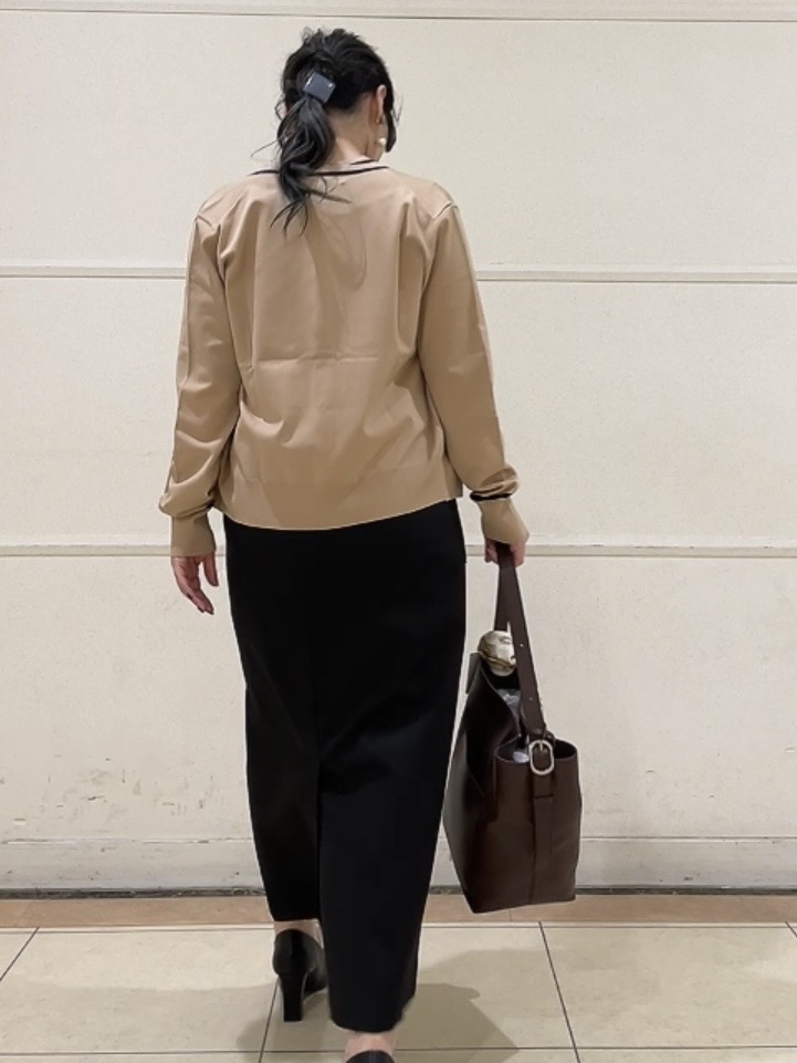 watanabeさんの「UNTITLED｜【アンサンブル可能/秋羽織り】コンパクトニットカーディガン」を使ったコーディネート