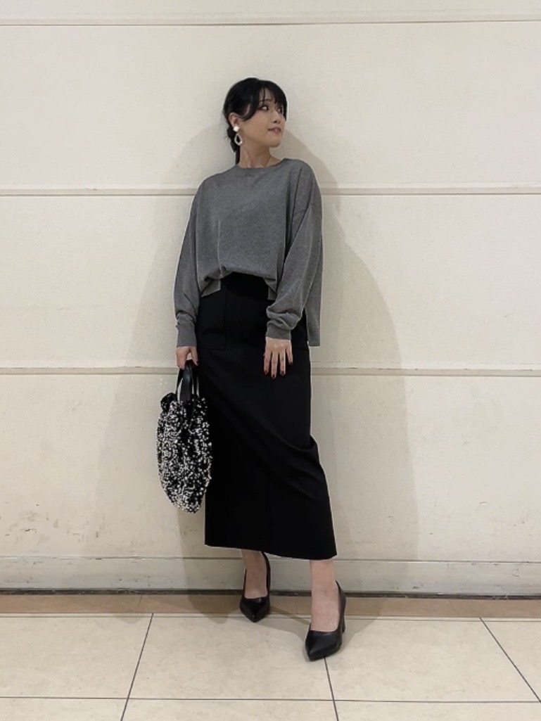 watanabeさんの「UNTITLED｜【アンサンブル可/秋羽織り/シアー】前後2WAYカーディガン」を使ったコーディネート