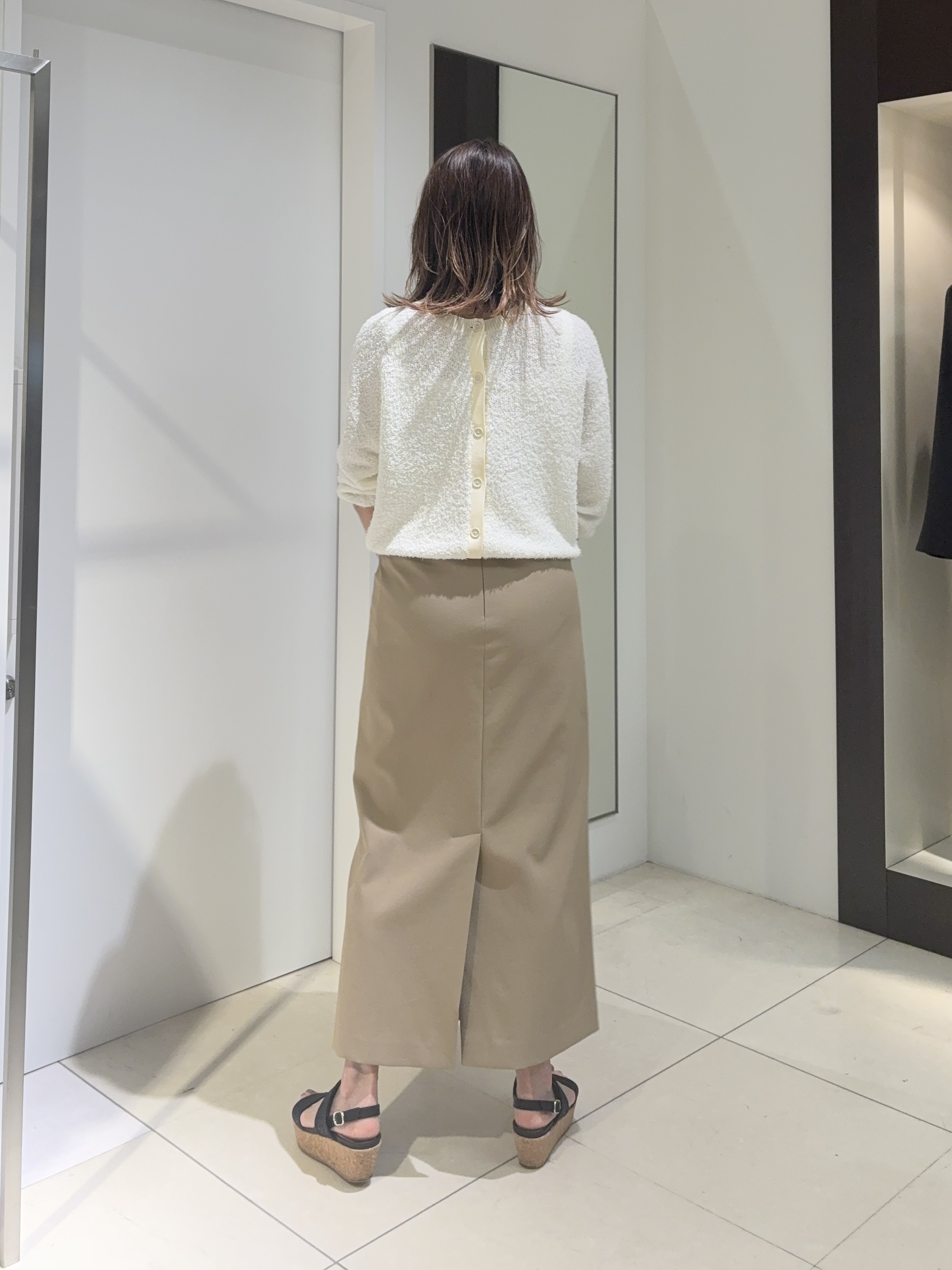 tomoさんの「UNTITLED｜【ジャケットライク/前後2WAY】コットン混カールプルオーバー」を使ったコーディネート