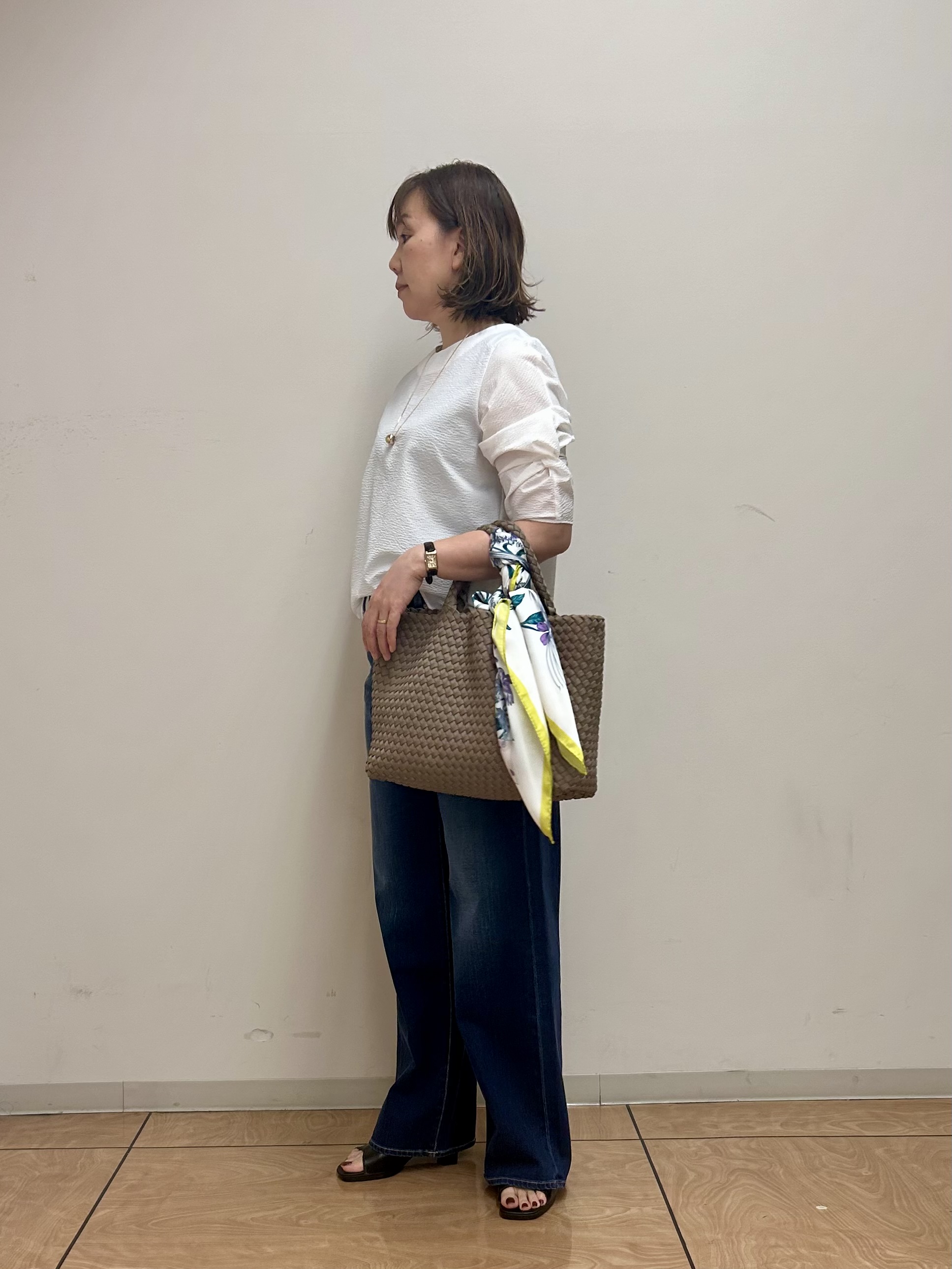 mariさんの「INDIVI｜【洗える／UVケア】ねじり袖サッカートップス」を使ったコーディネート