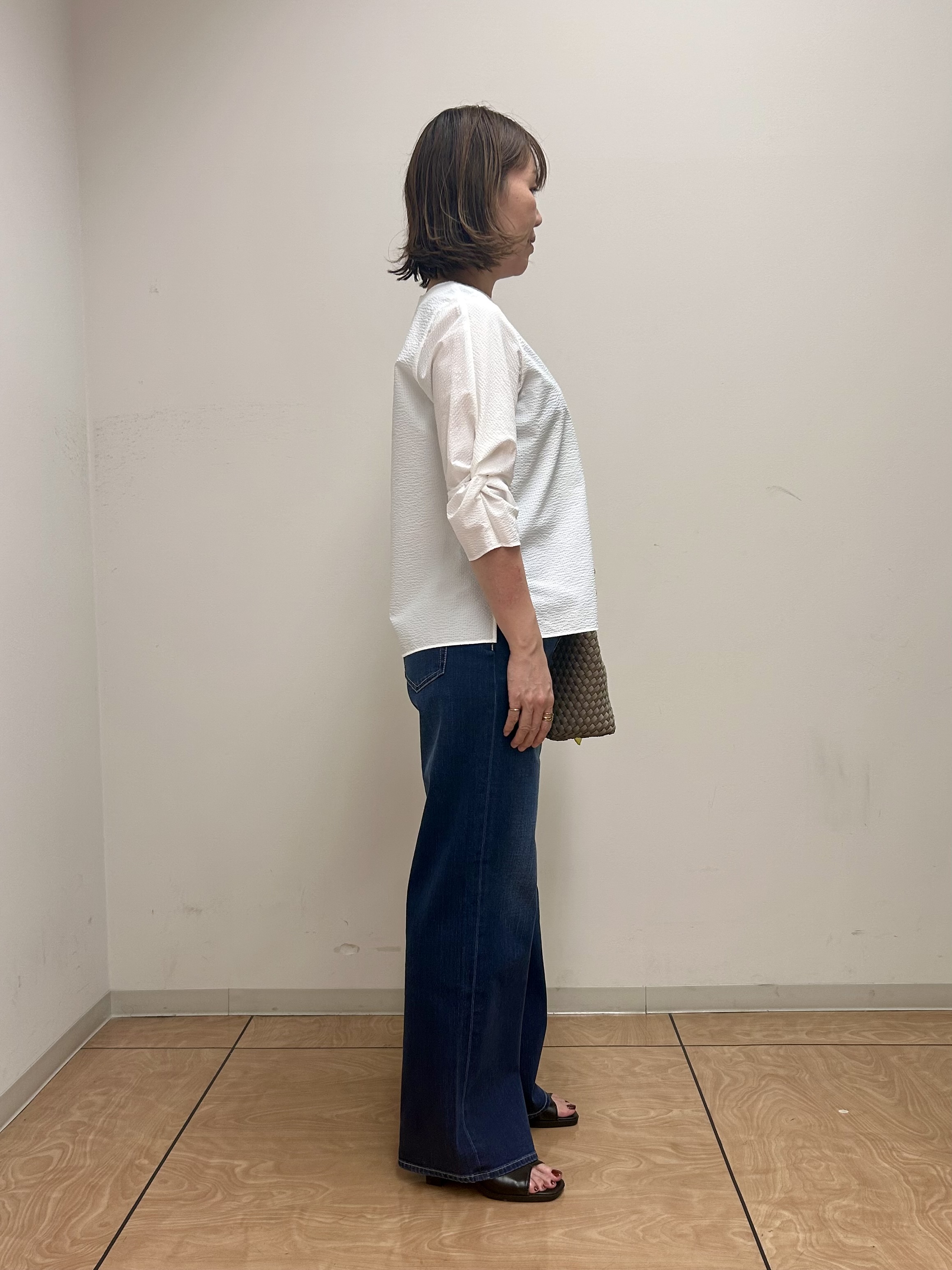 mariさんの「INDIVI｜【洗える／UVケア】ねじり袖サッカートップス」を使ったコーディネート