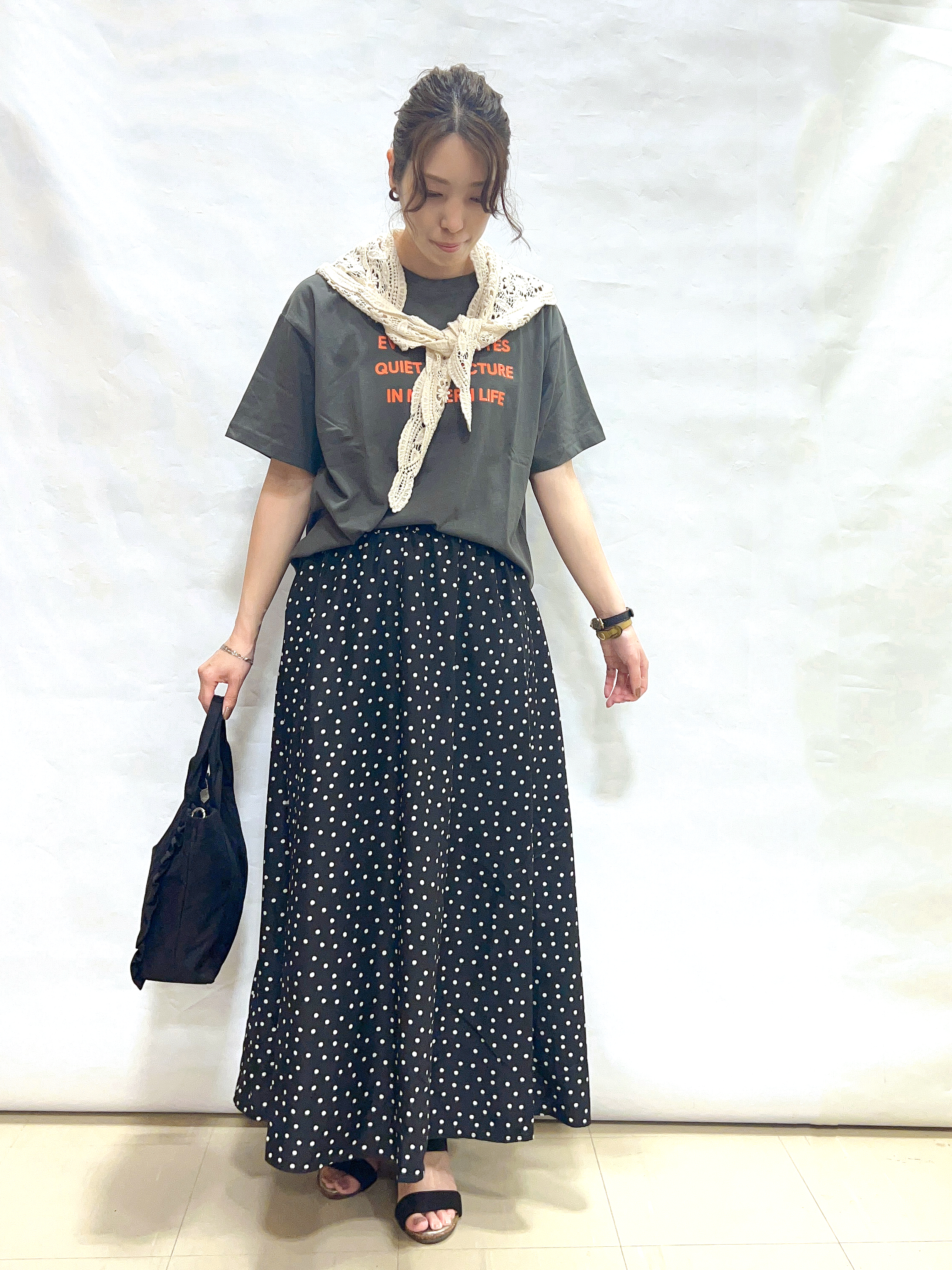 まっつんさんの「SHOO･LA･RUE｜【S-LL/洗濯機可】大人っぽく着られる ジェルロゴプリントTシャツ」を使ったコーディネート