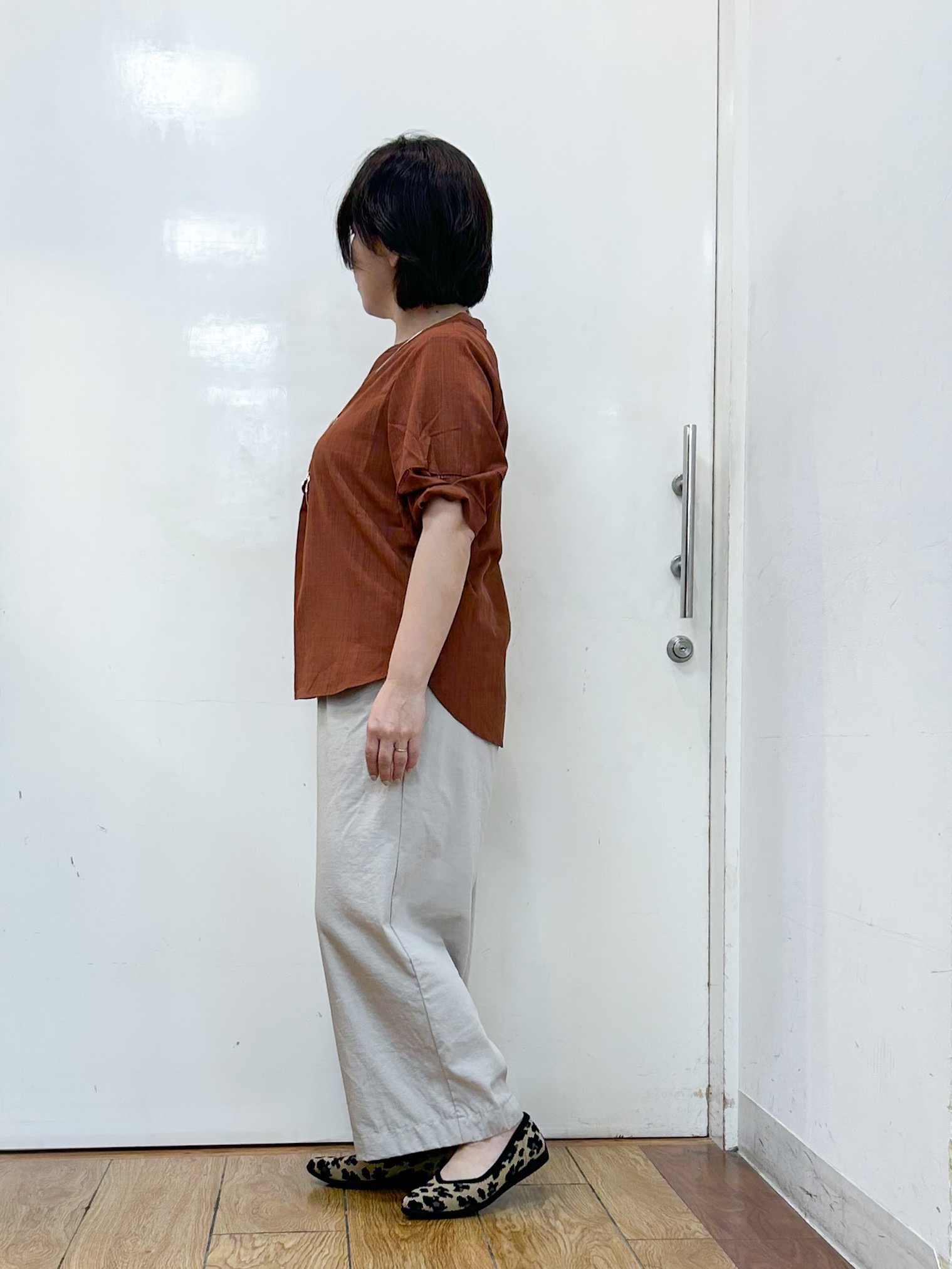 haruさんの「SHOO･LA･RUE｜【洗濯後しわになりにくい/インせずきまる】シンプルだけど女性らしい 麻調スキッパーブラウス」を使ったコーディネート