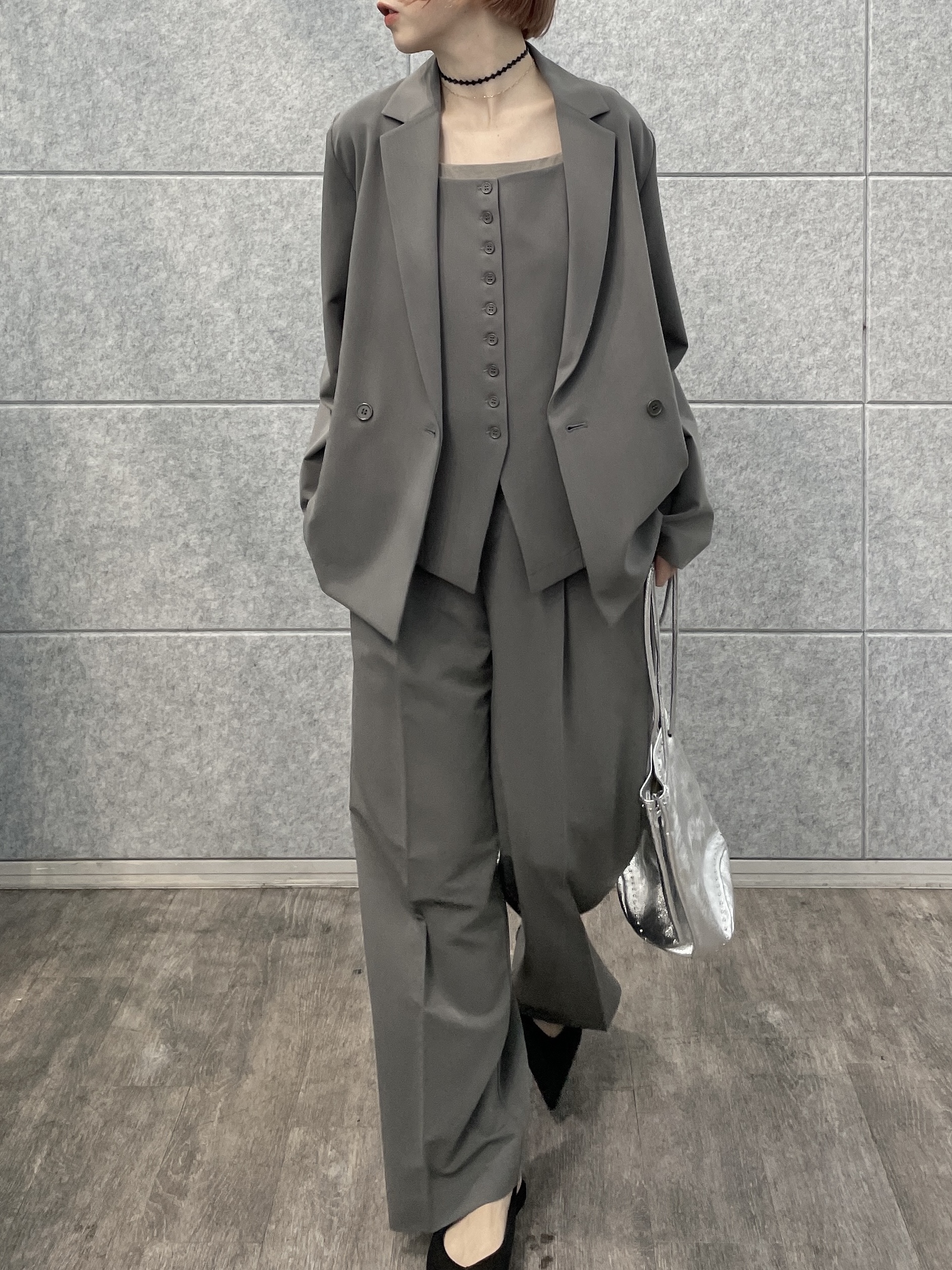 mikuさんの「INDIVI｜Comfy Set Up｜キャミジレ【セットアップ対応／通勤／カセット服】」を使ったコーディネート