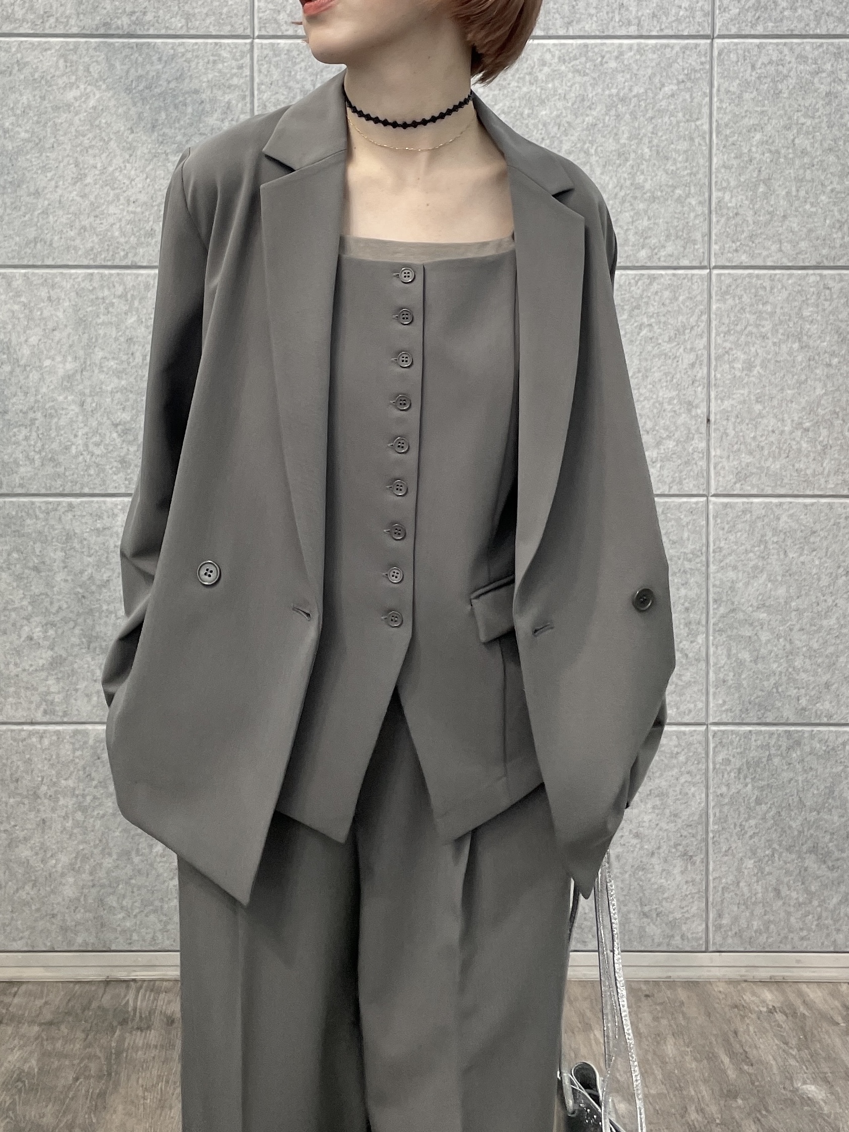 mikuさんの「INDIVI｜Comfy Set Up｜キャミジレ【セットアップ対応／通勤／カセット服】」を使ったコーディネート