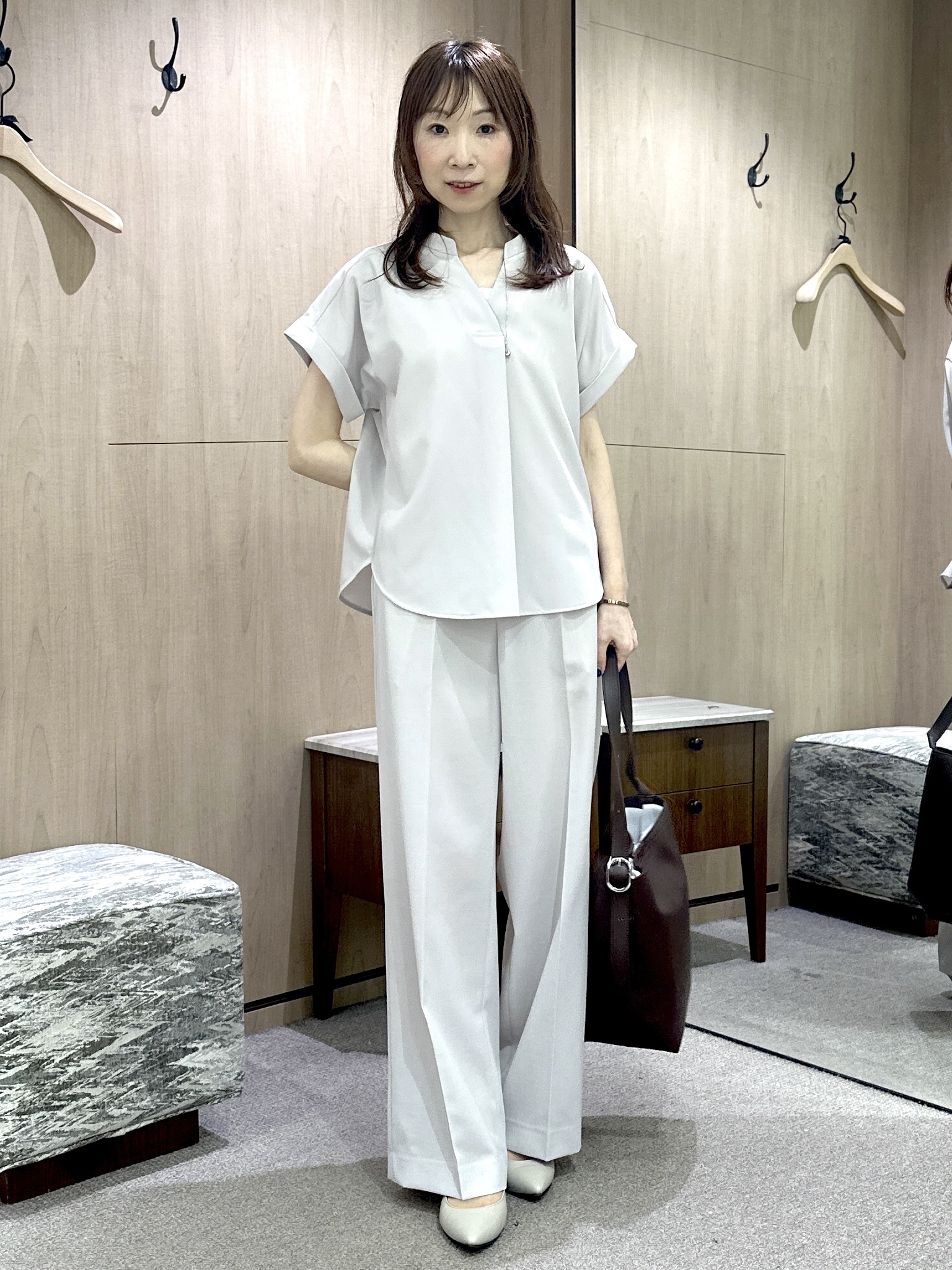 Miwaさんの「UNTITLED｜【残暑も快適/セットアップ可/接触冷感】エアリークールブラウス」を使ったコーディネート