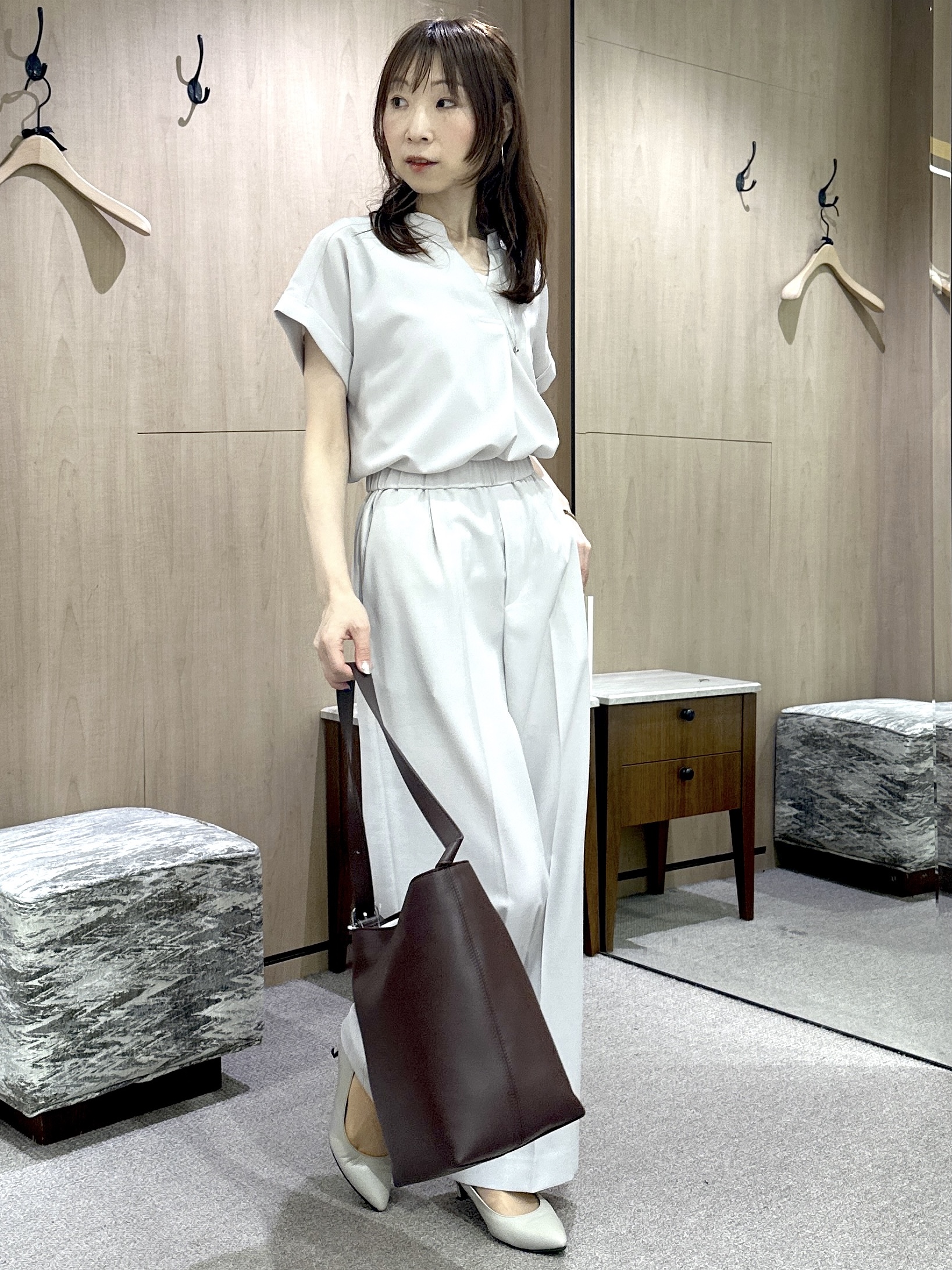 Miwaさんの「UNTITLED｜【残暑も快適/セットアップ可/接触冷感】エアリークールブラウス」を使ったコーディネート