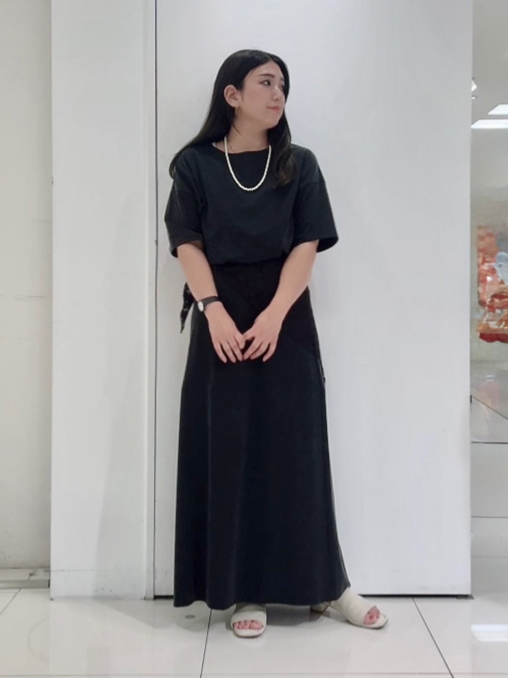 なかじさんの「UNTITLED｜【秋めきリラクシー/セットアップ可】ヴィンテージライク ロングスカート」を使ったコーディネート