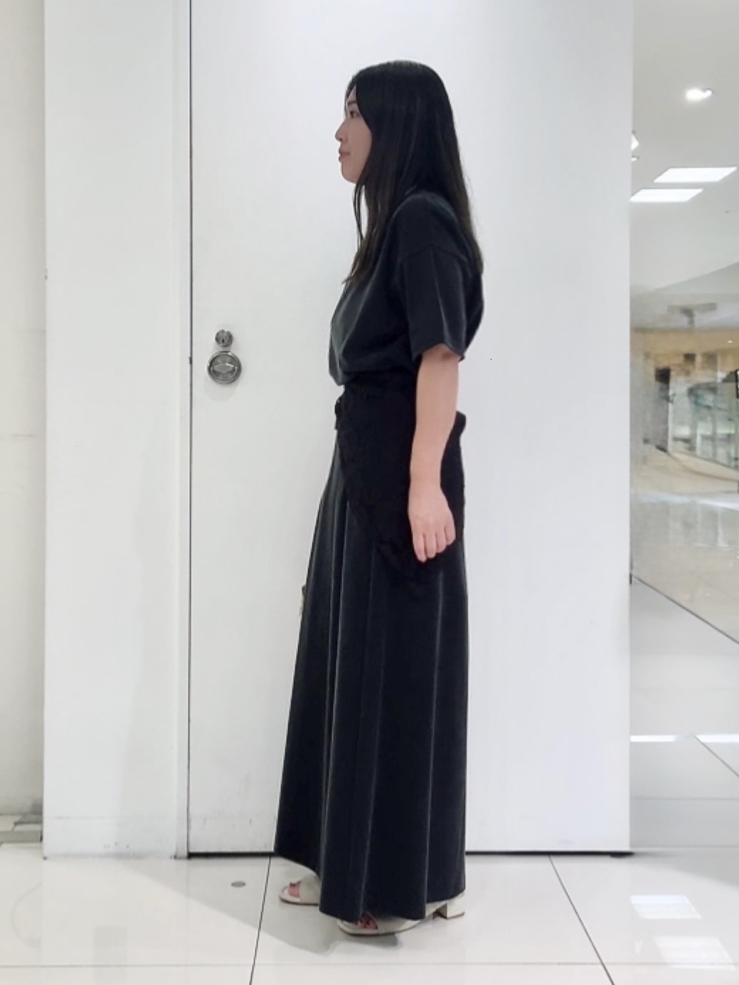なかじさんの「UNTITLED｜【秋めきリラクシー/セットアップ可】ヴィンテージライク ロングスカート」を使ったコーディネート