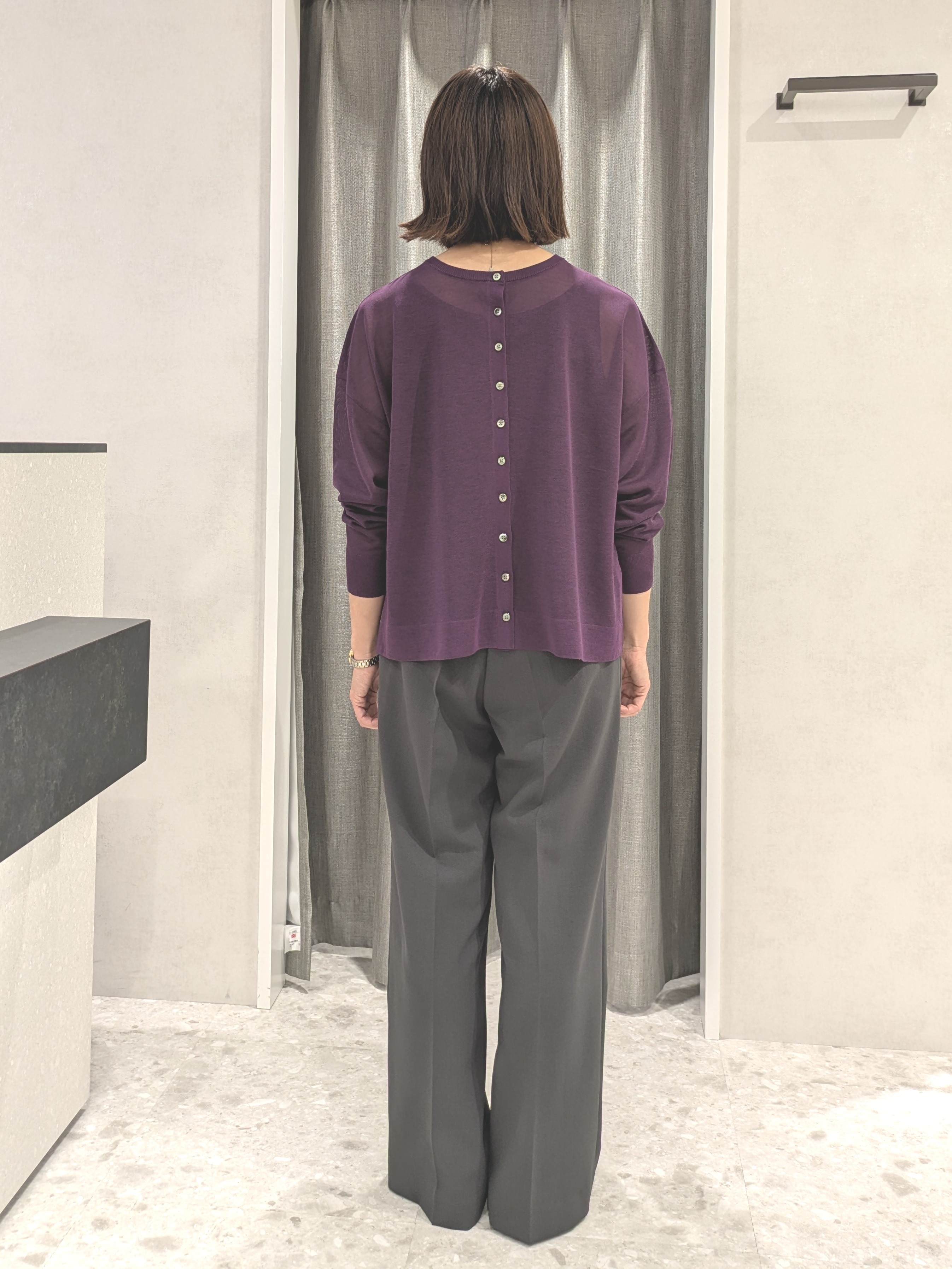 yukariさんの「UNTITLED｜【アンサンブル可/秋羽織り/シアー】前後2WAYカーディガン」を使ったコーディネート