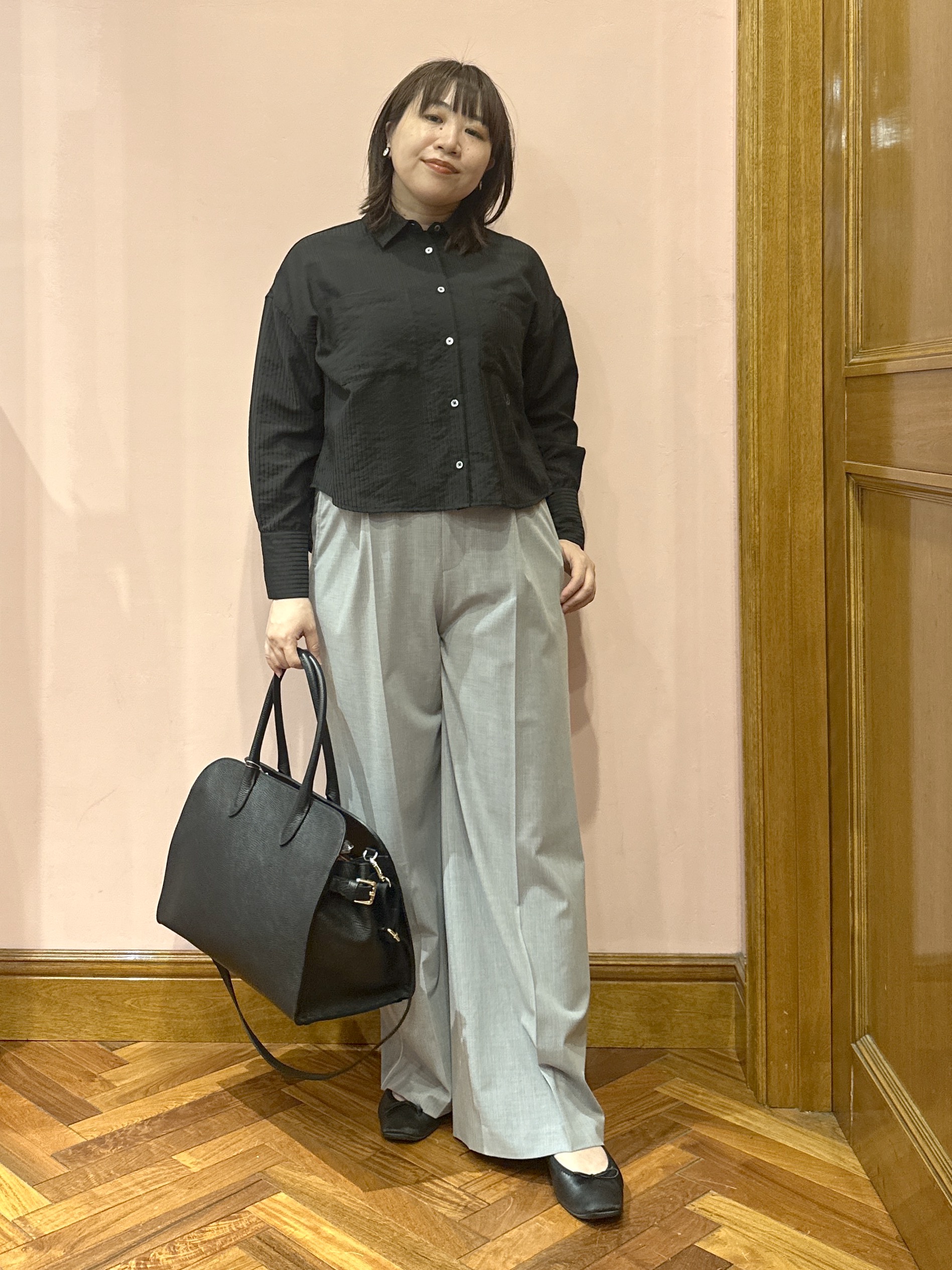 komatsuさんの「DRESSTERIOR｜◆シアーストライプクロップドシャツ」を使ったコーディネート