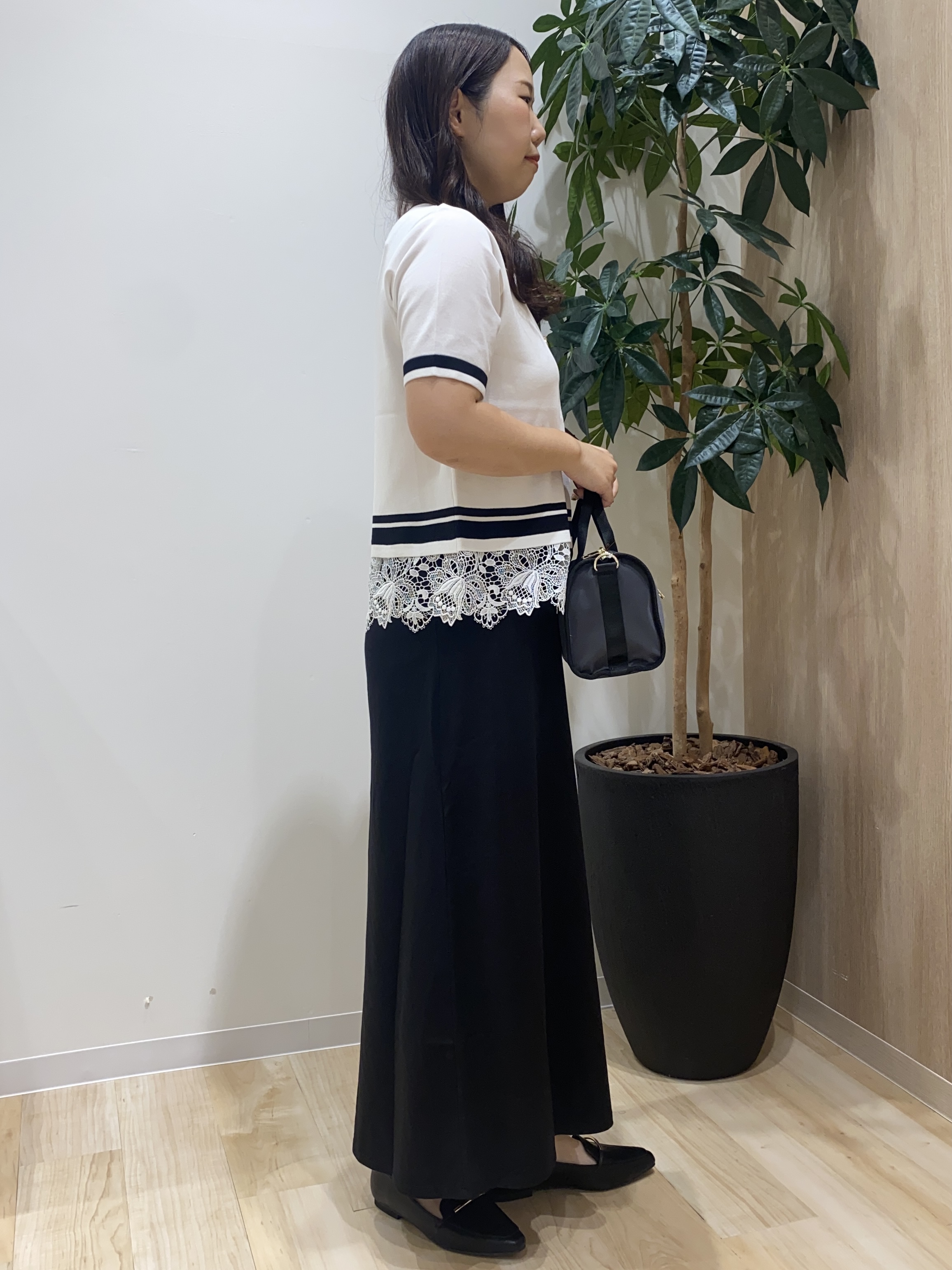 HANAさんの「grove｜【シリーズ累計36万枚／UVカット・洗濯機OK】やわらかドライタッチレースドッキングニット」を使ったコーディネート