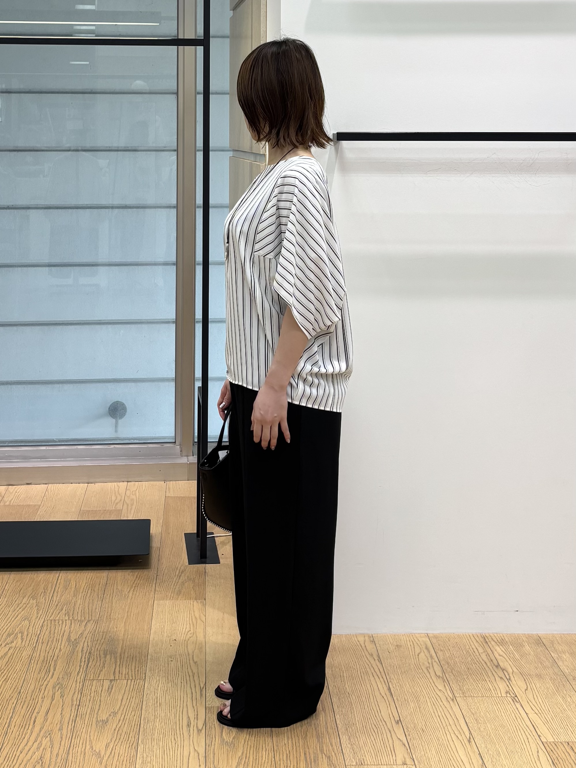 asamiさんの「INDIVI｜【洗える／UVケア】ジョーゼットドルマンブラウス」を使ったコーディネート