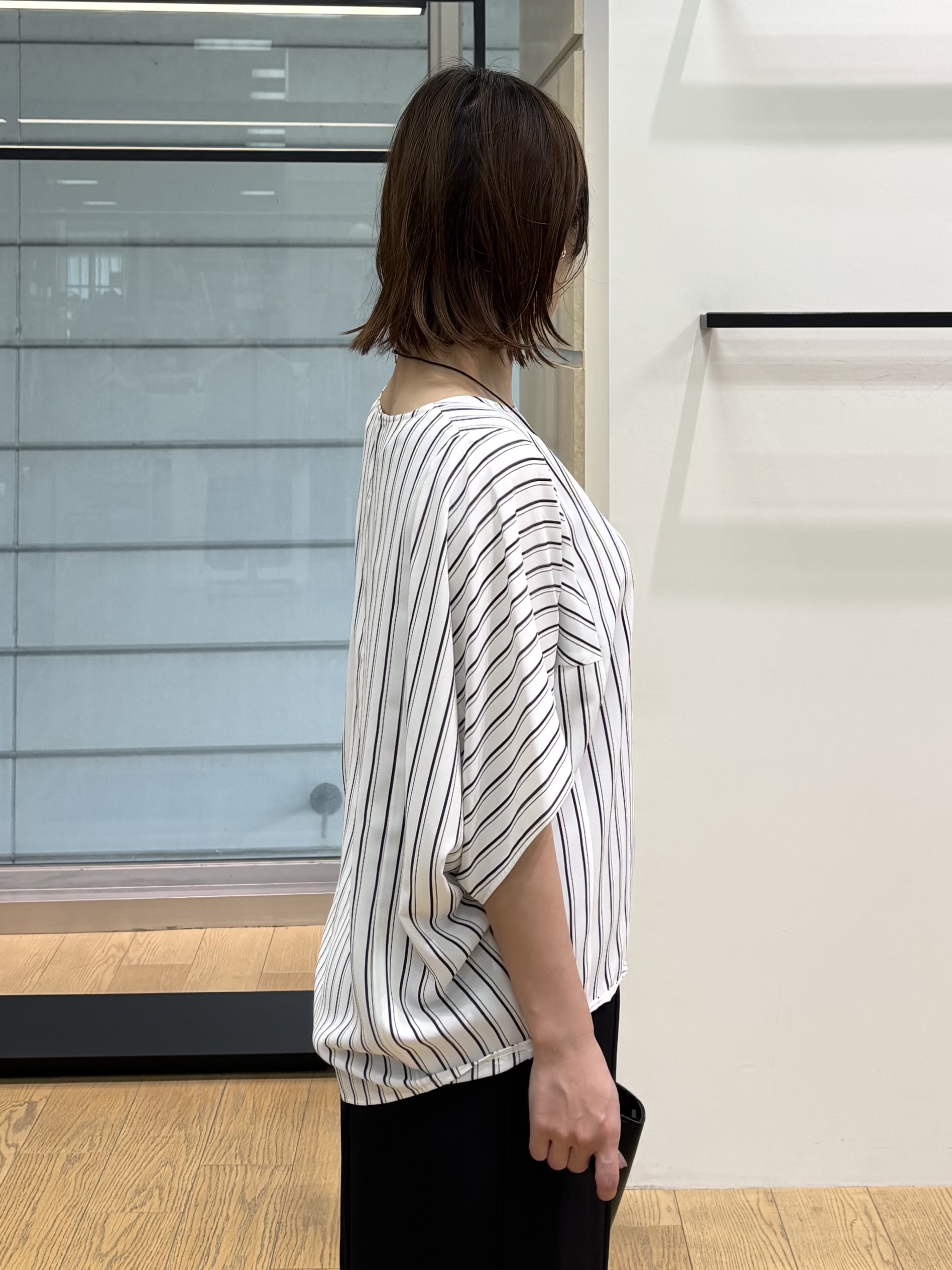 asamiさんの「INDIVI｜【洗える／UVケア】ジョーゼットドルマンブラウス」を使ったコーディネート