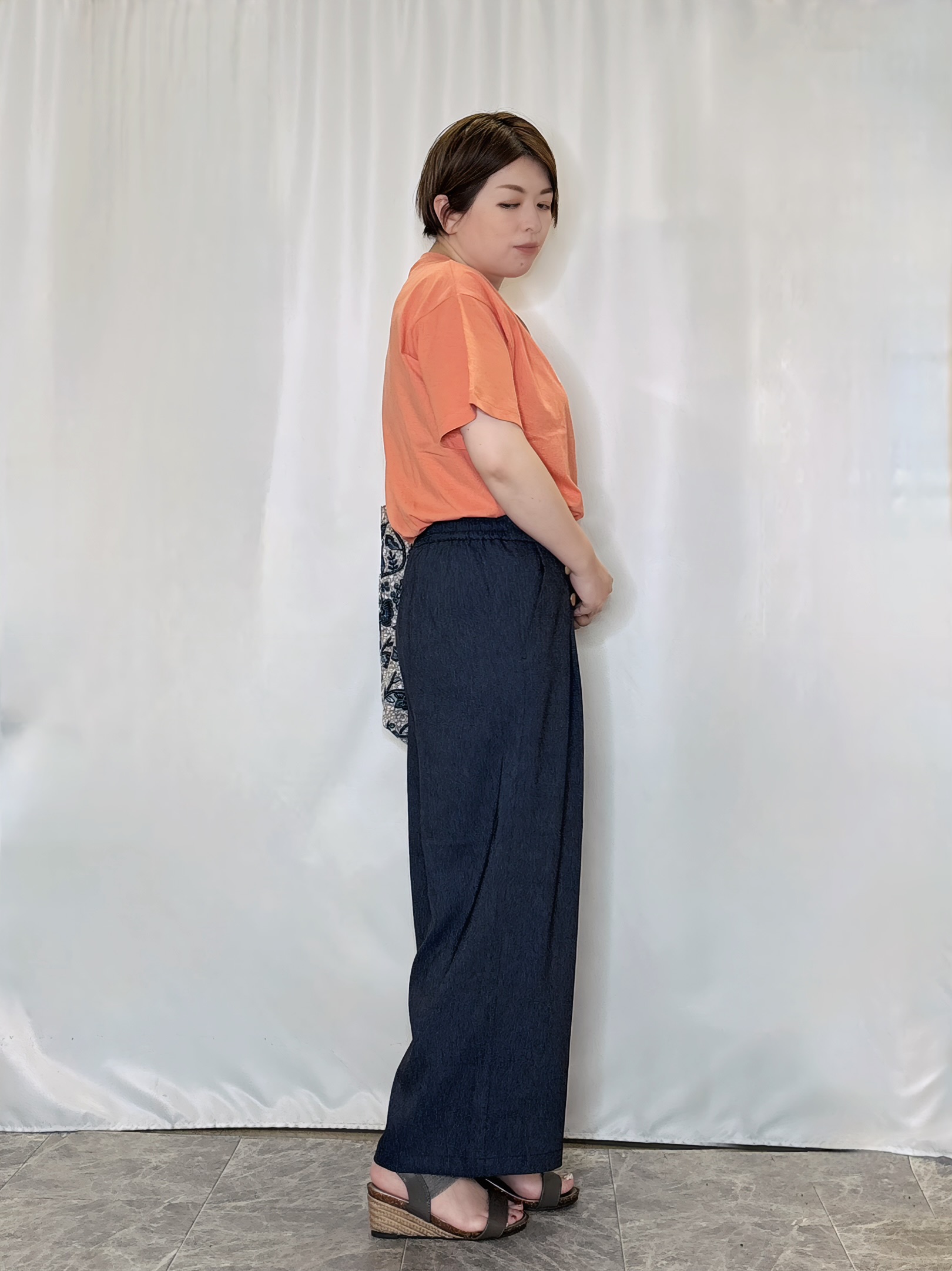 たみさんの「SHOO･LA･RUE｜【S-LL/洗濯機可】大人っぽく着られる ジェルロゴプリントTシャツ」を使ったコーディネート