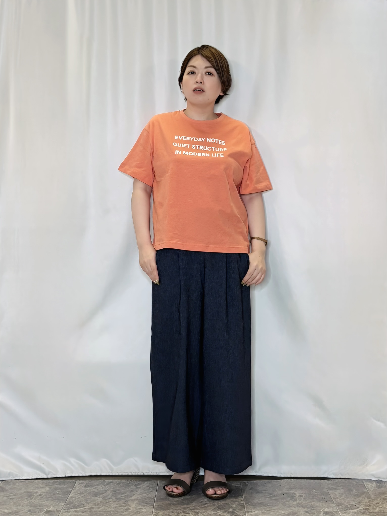 たみさんの「SHOO･LA･RUE｜【S-LL/洗濯機可】大人っぽく着られる ジェルロゴプリントTシャツ」を使ったコーディネート