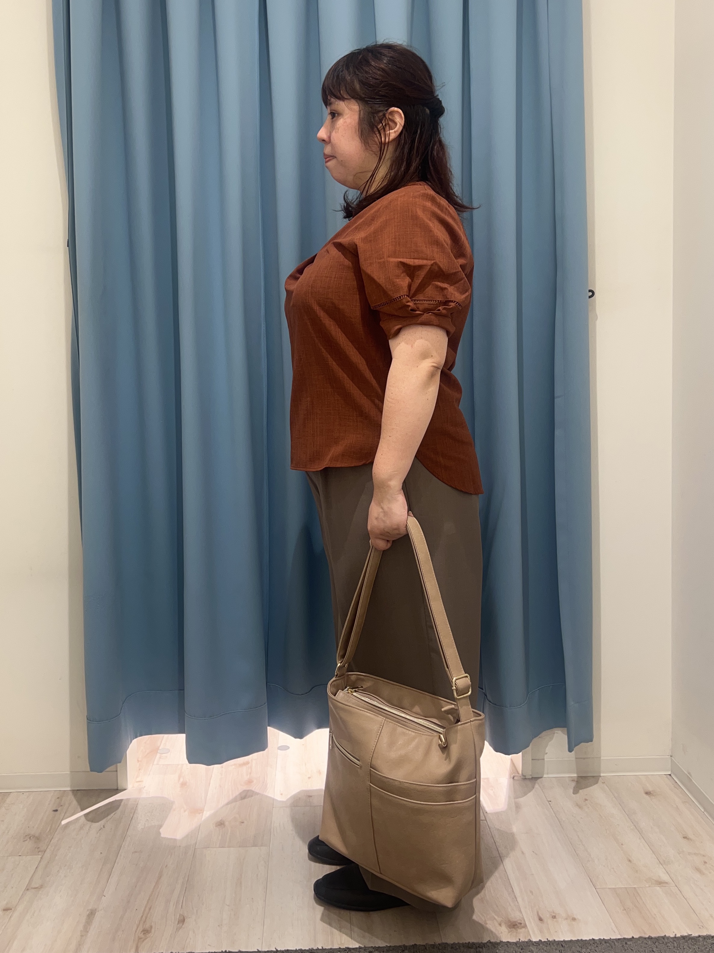 くーさんの「SHOO･LA･RUE｜【洗濯後しわになりにくい/インせずきまる】シンプルだけど女性らしい 麻調スキッパーブラウス」を使ったコーディネート