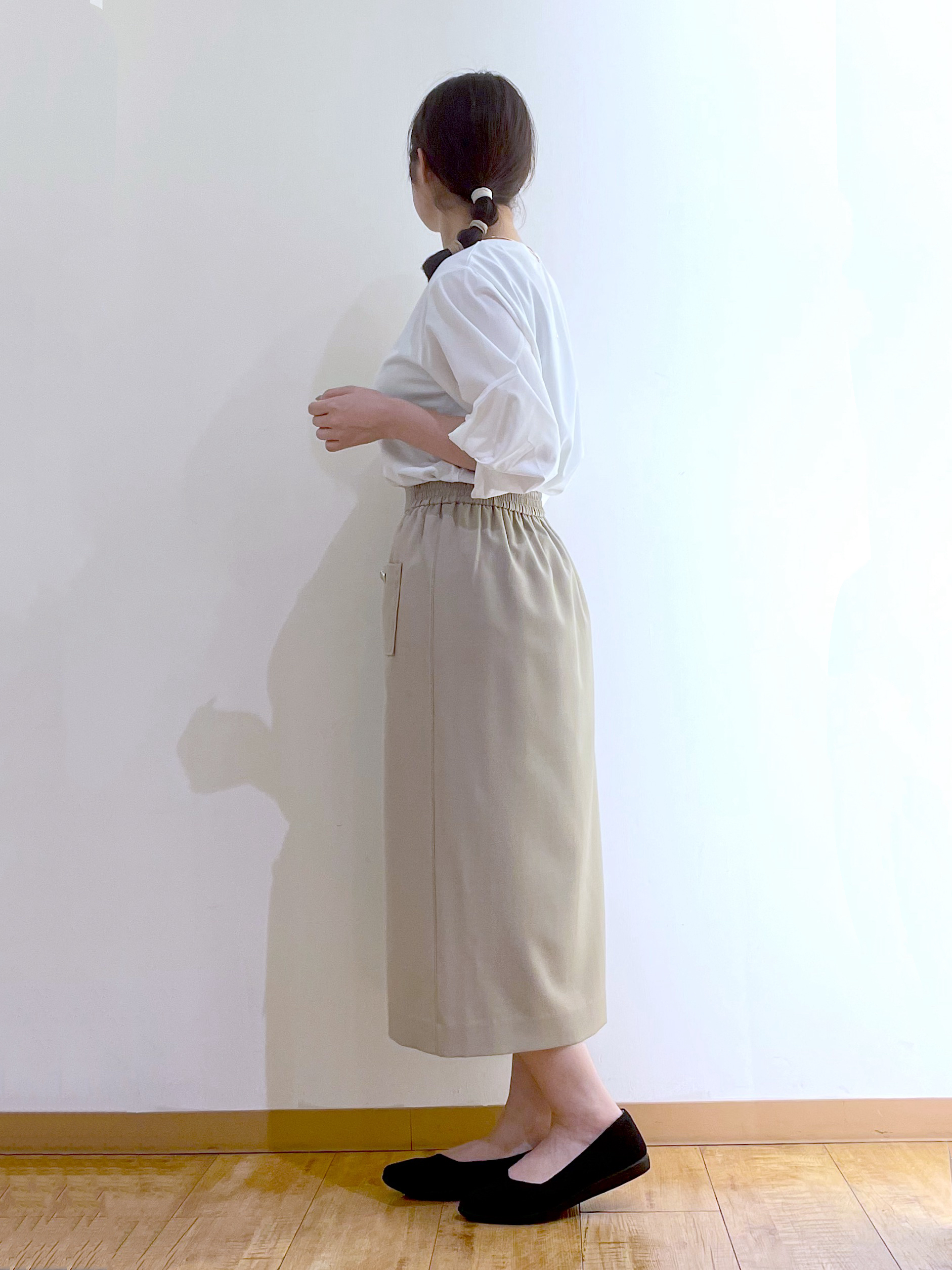 かのさんの「SHOO･LA･RUE｜【S-LL/洗濯機可/二の腕カバー】楽に上品見え ツイストスリーブトップス」を使ったコーディネート
