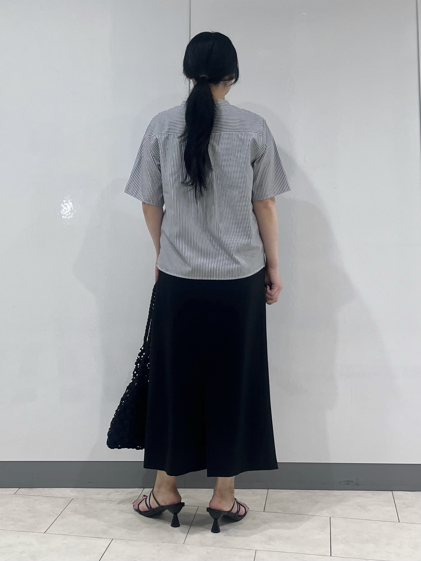 hasuさんの「INDIVI｜【洗える／UVケア／着映え】フリルピンタックブラウス」を使ったコーディネート