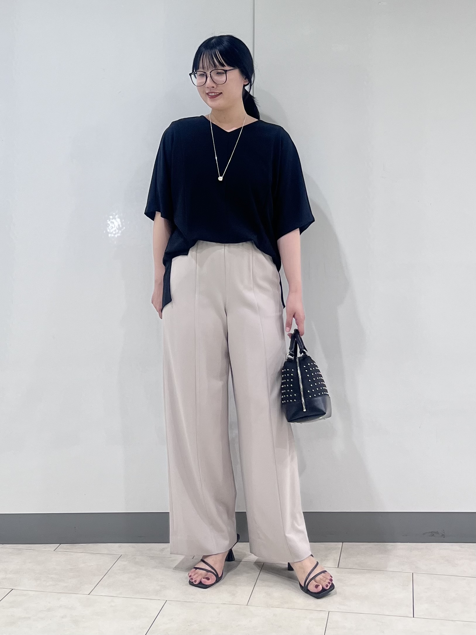 hasuさんの「INDIVI｜【体型＆二の腕カバー/着る日傘】ドルマントップス」を使ったコーディネート