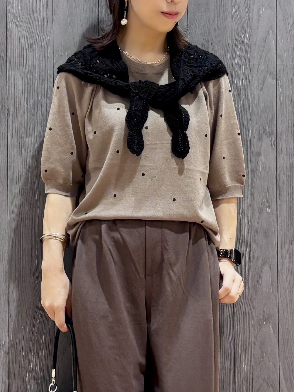 meiさんの「SHOO･LA･RUE｜【S-LL】さらっとタッチ 大人のドット刺繍ニット」を使ったコーディネート